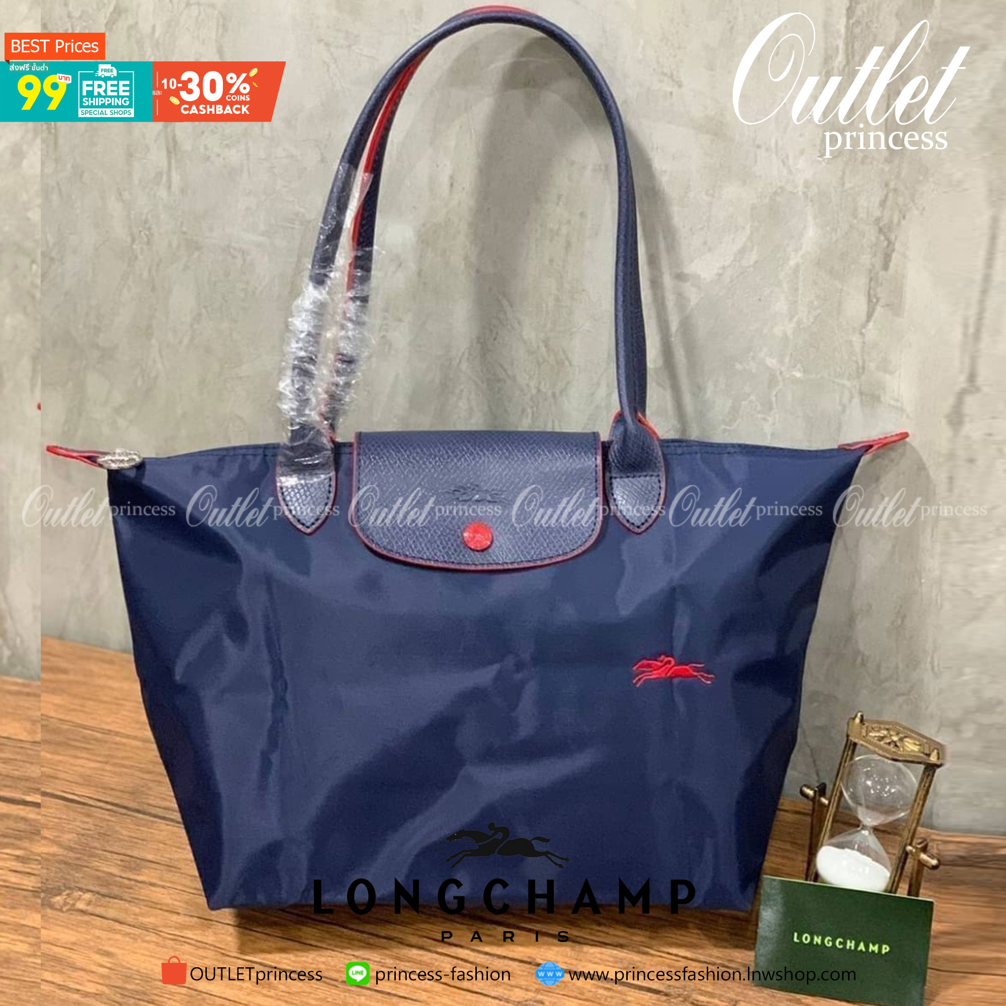 Longchamp LE PLIAGE Club (พร้อมส่ง 8 สี) TOTE BAG S กระเป๋ารุ่นยอดนิยม ที่สาวๆ ต้องมีไว้เก็บไว้สักใบ ด้วยตัวน้ำหนักกระเป๋า Longchamp เบาแสนเบา แต่จุของได้เยอะมาก สำหรับลุคทางการกึ่งลำลอง แฝงความสบาย ยามเดินทาง จุดเด่นอย่างหนึ่งของ กระเป๋าก็คือ สามาถพับเก็