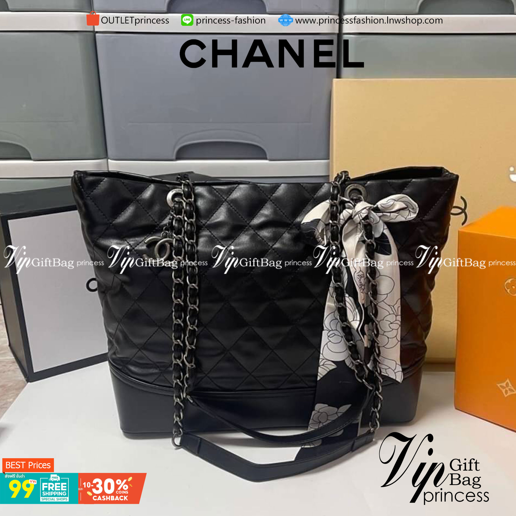 VIP 】CHANEL TOTE BAG กระเป๋าสะพายขนาดกลาง กำลังสวยเลยค่ะ ด้านในใส่ A4 , IPAD ได้สบายม้ากกก จะถือไปออกงานหรือเที่ยวในวันชิลๆก็สวยหรูที่สุดคะ ใส่ของได้หมดครบจบในใบเดียว มีใบเดียวจบ บอกเลยเลิศมากค่ะ