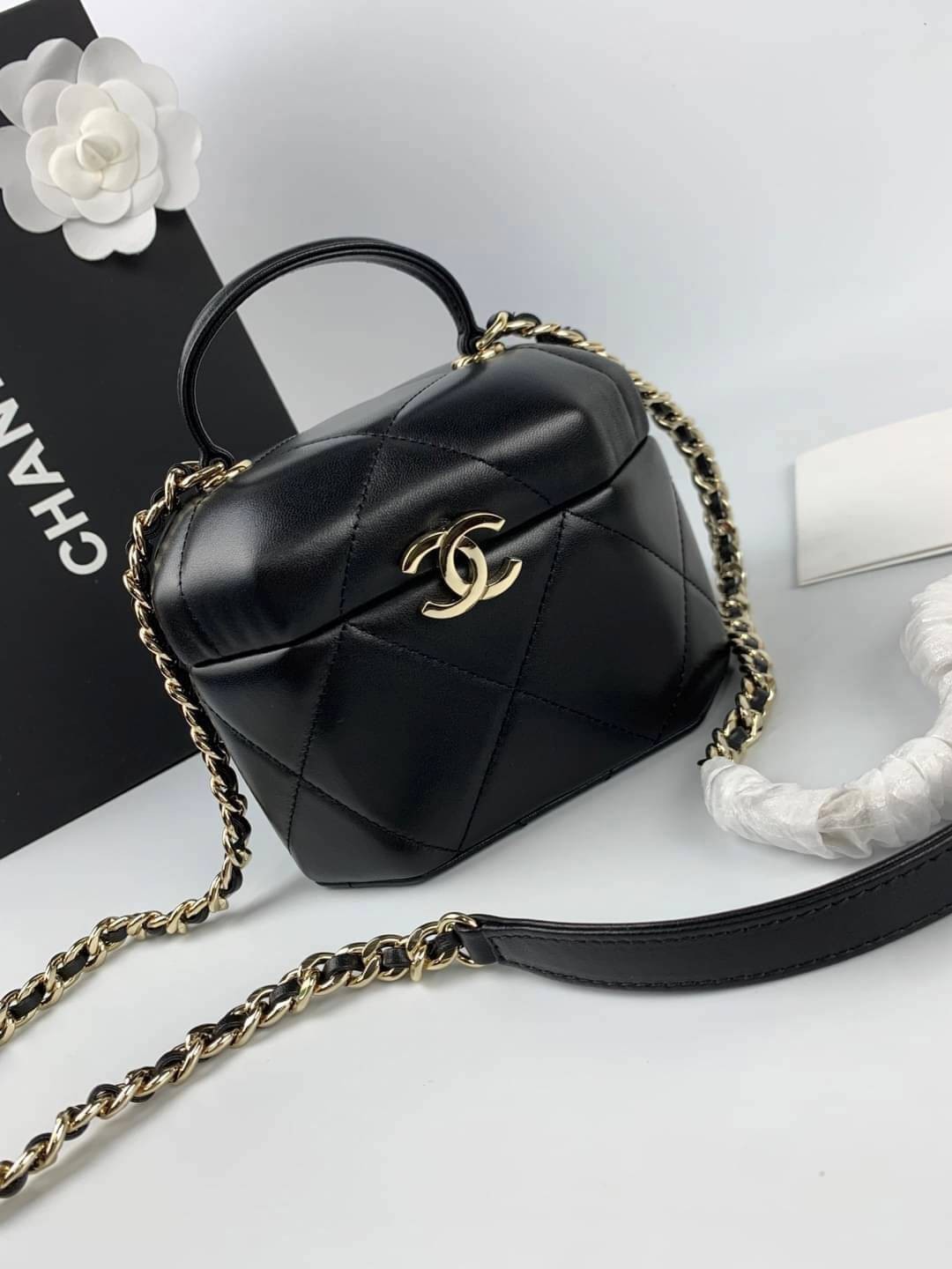 Chanel small Vanity case พร้อมส่งแล้วค่า งานที่สาวๆ ตามหา เกรดท็อปออรินอล งานเหมือนสุด หนังแท้ สวยงามตามรูป