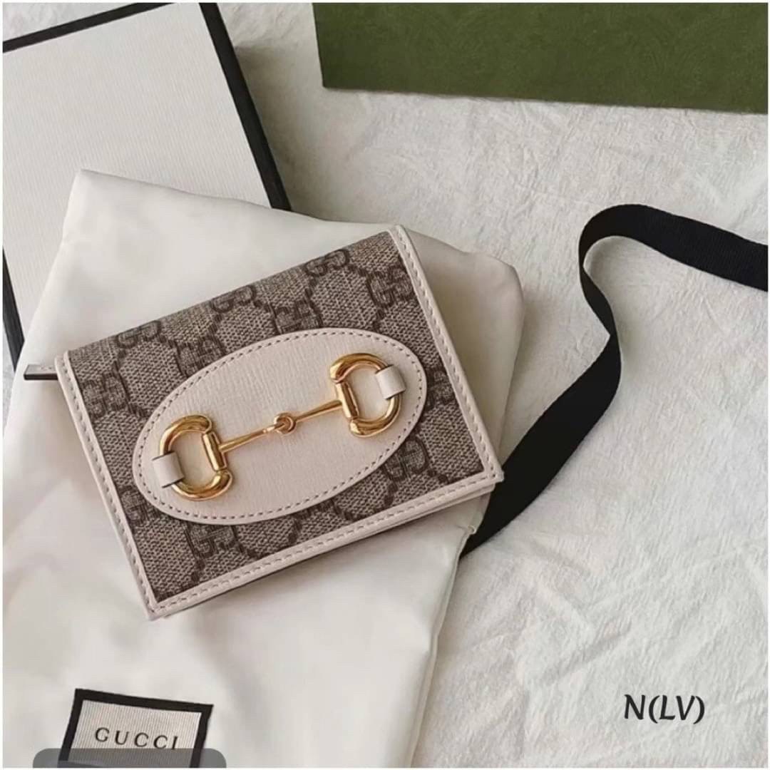 หนังแท้ GUCCI horsebit wallet / GUCCI Jackie wallet / GUCCI WALLET พร้อมส่งที่ไทย กระเป๋าสตางค์รุ่นยอดนิยม งานหนังแท้ทั้งใบ ภาพสินค้าถ่ายจากงานขายจริง ใช้งานต่างประเทศได้ สวยๆ กันแล้ววันนี้ ใบนี้ must have..ค่ะ.!!
