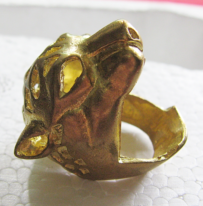 แหวนหัวเสือดาวทองเหลืองค่ะ