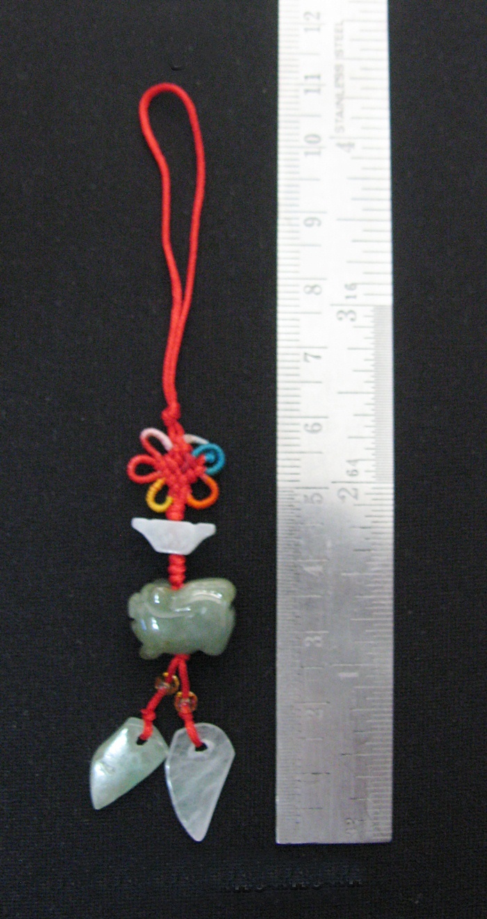 จี้หมูหยกเสริมดวง แบบ2 ร่ำรวยมีกินมีใช้ ช่วยเพิ่มทรัพย์ให้กับท่านค่ะ