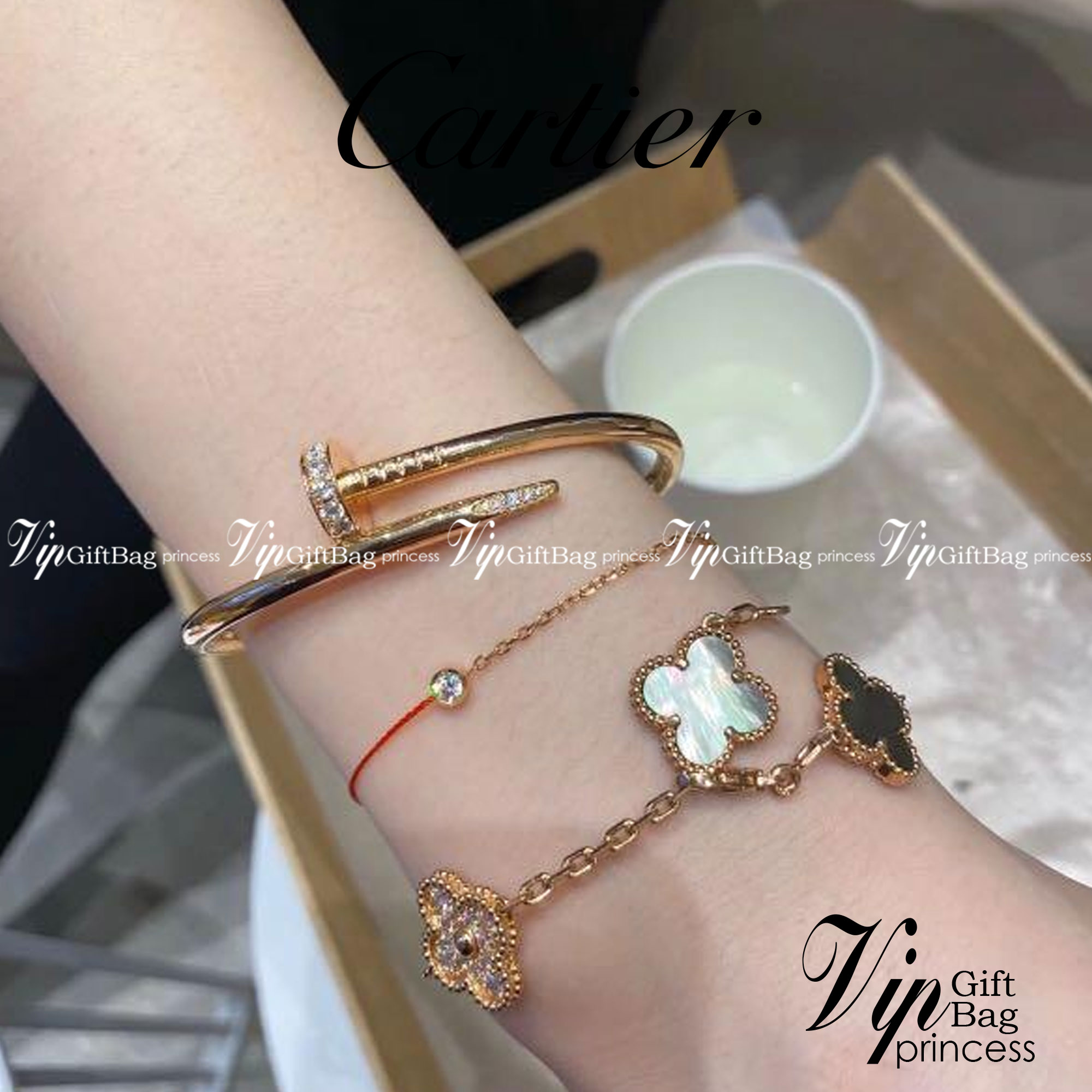 Cartier JUSTE UN CLOU BRACELET กำไลข้อมือตะปู งานดีสุดเกรดออริจินิล วัสดุคุณภาพดี ไม่ลอกไม่ดำ กล่องตามแบบ งานปั้มครบตามรูปเลยค่ะ