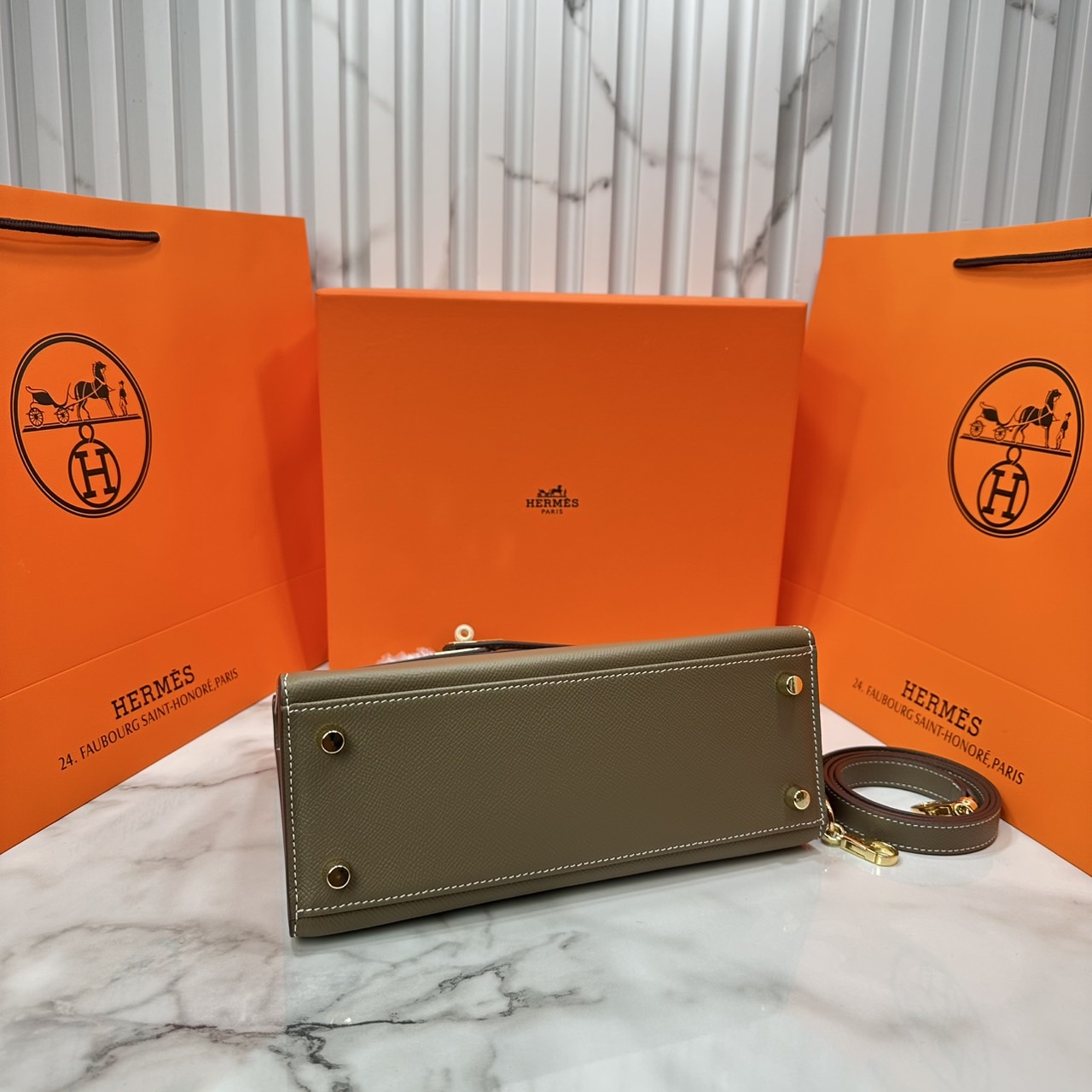 ORI หนังแท้ | Hermes Kelly 25cm กระเป๋าสะพายที่สุดแห่งหรูหราลัคชู นิยามของความสง่างามเหนือกาลเวลา แบรนด์เนมในฝัน งดงามดั่งเจ้าหญิง