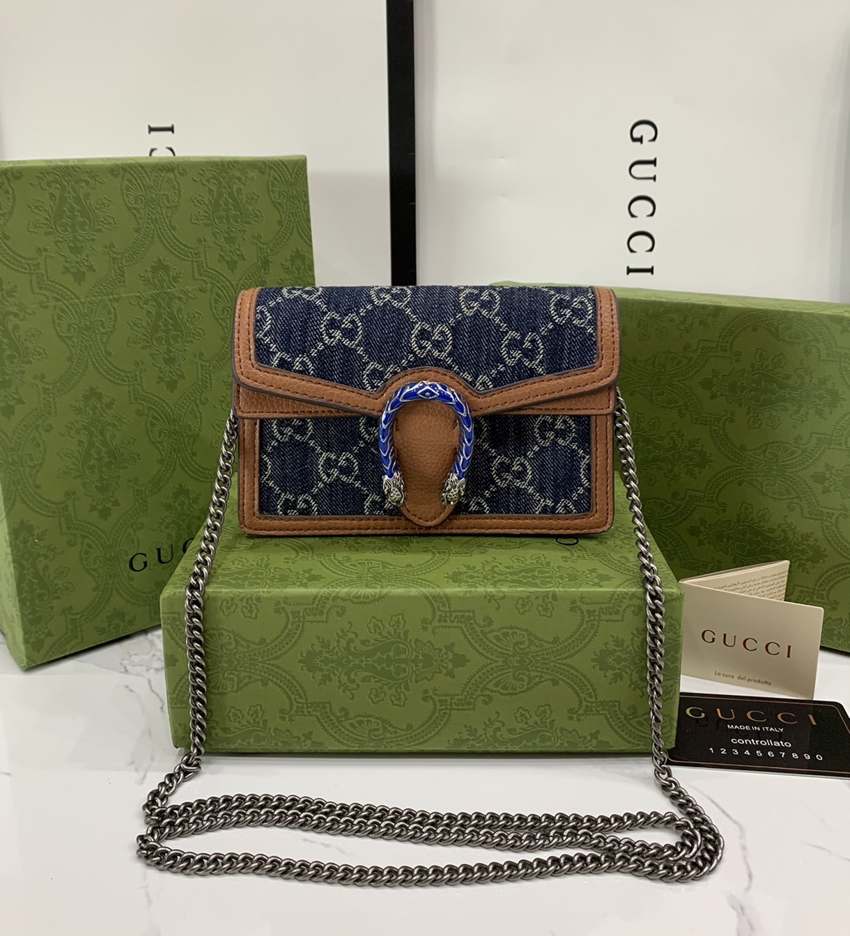 หนังแท้ GUCCI Denim Dionysus mini bag / GG Dionysus Shoulder bag / GG Denim Dionysus พร้อมส่งที่ไทย กระเป๋าสะพายข้างเดนิมสีเข้มสลับหนังแท้สีน้ำตาลงาช้าง เกรดหนังคุณภาพดียิ่งใช้หนังยิ่งสวย โทนสีน่าใช้มากก มาในดีไซน์คลาสสิคเรียบหรูเข้ากับทุกลุ๊คแบบไม่มีเอ้า