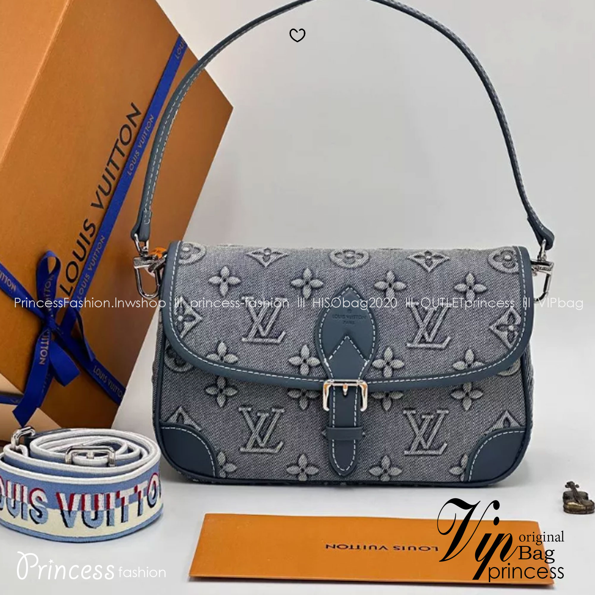 LV Diane Monogram Denim Bag กระเป๋าสะพายมัลติฟังก์ชั่นเดนิมสไตล์วินเทจ ปั้มนูนโลโก้ลายโมโนแกรม ดีไซน์ใหม่ ออกมาได้น่ารักน่าใช้มากๆ สียีนส์ซีดสวยมีเสน่ห์ -- [รับตัวแทนกระเป๋า]