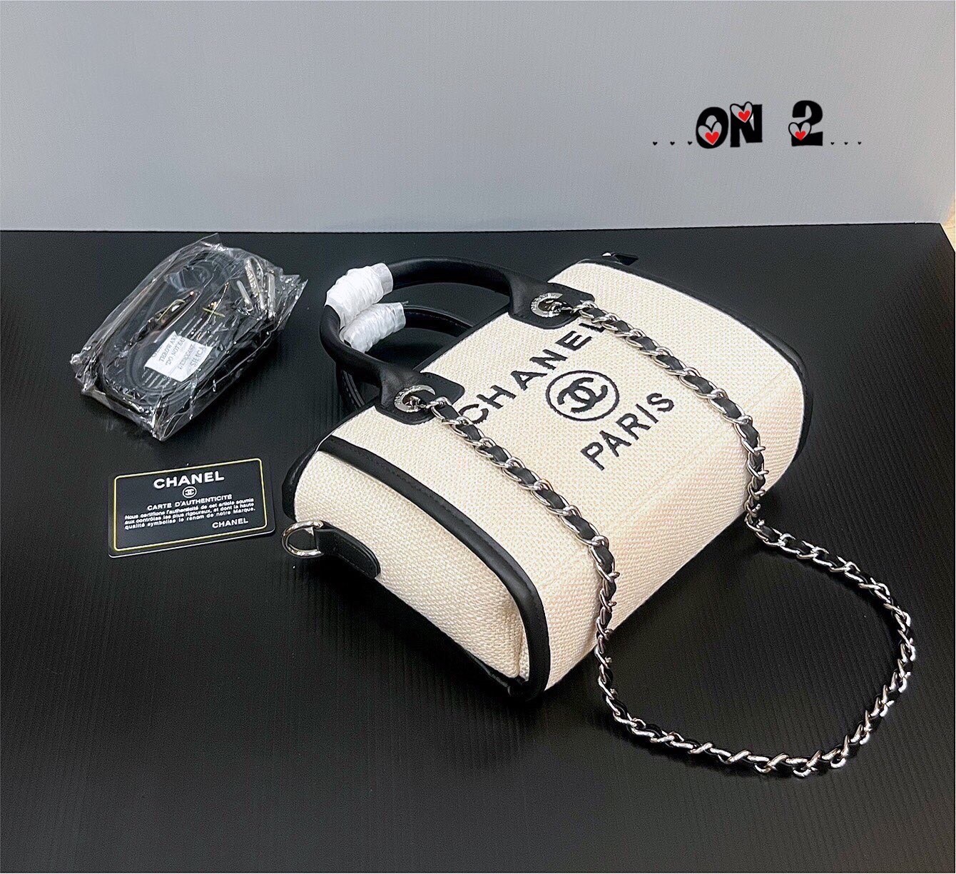 Chanel tote bag / Chanel Shopping Bag 8" กระเป๋าชาเนลทรงโท้ท หนังแคนวาสซับในสีดำปั้มแบรนด์ทุกจุด สายโซ่ดึงปรับความยาวได้ สวยทั้งภายนอกภายในคุ้มค่าราคาจับต้องได้