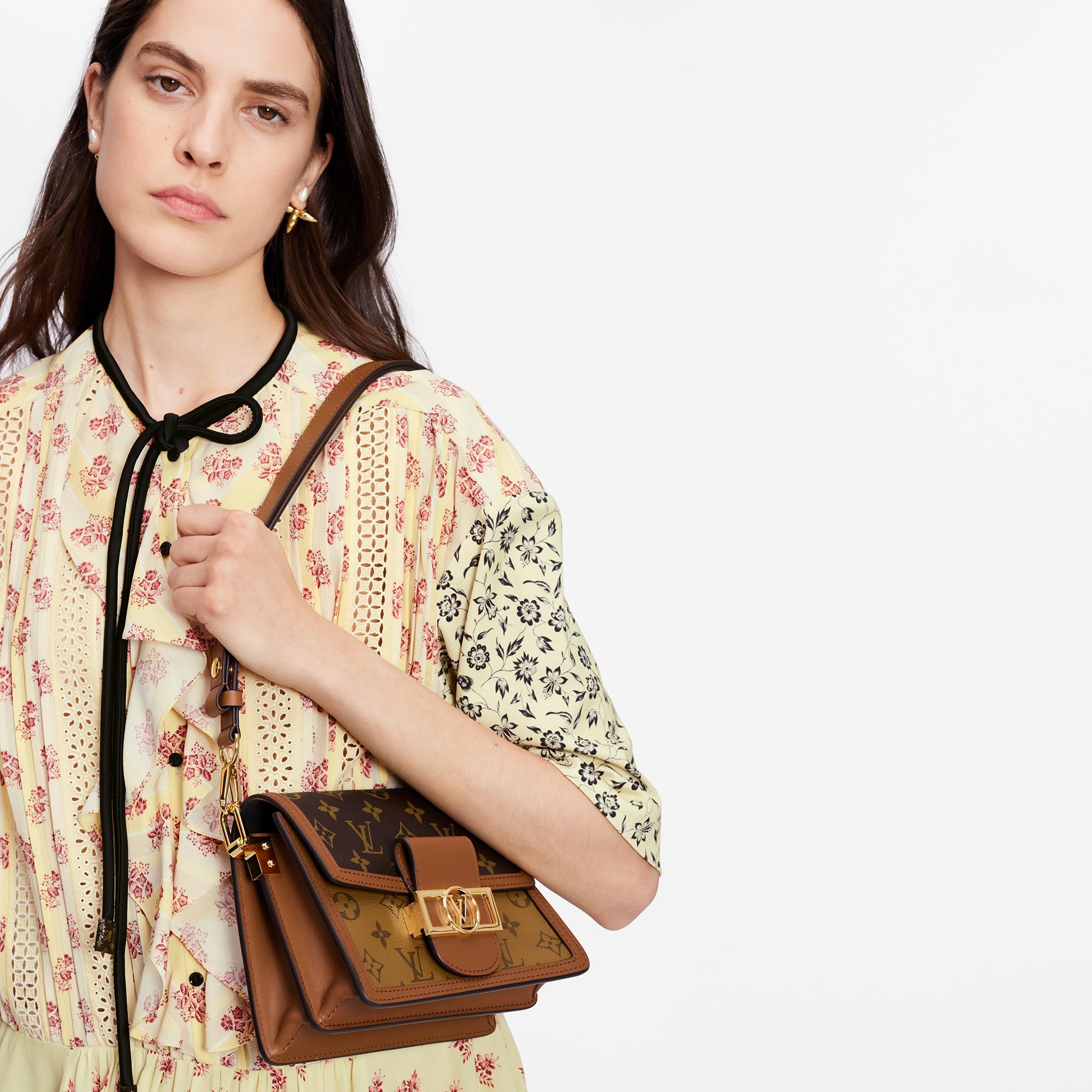 VIP GIFT 】หนังแท้ LOUIS VUITTON DAUPHINE MINI LEATHER HANDBAG - BROWN 20cm