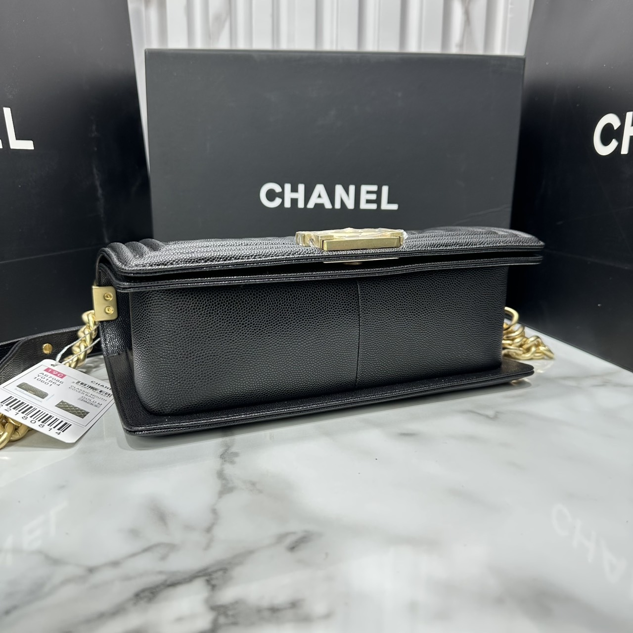 ORI หนังแท้ | CHANEL Boy 25cm shoulder bag กระเป๋าสะพายรุ่นยอดนิยม หรูหราระดับตำนาน สวยงามเหนือกาลเวลา
