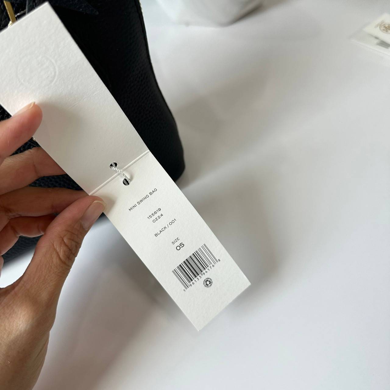 TORY BURCH MINI PEBBLED SWING BAG / Tory Mini Swing Bag in Pebbled Leather / T Monogram Jacquard Swing Bag กระเป๋าสะพาย คอลเลคชั่นใหม่ล่าสุดดีไซน์สุดคลาสสิก รูปทรงโดม