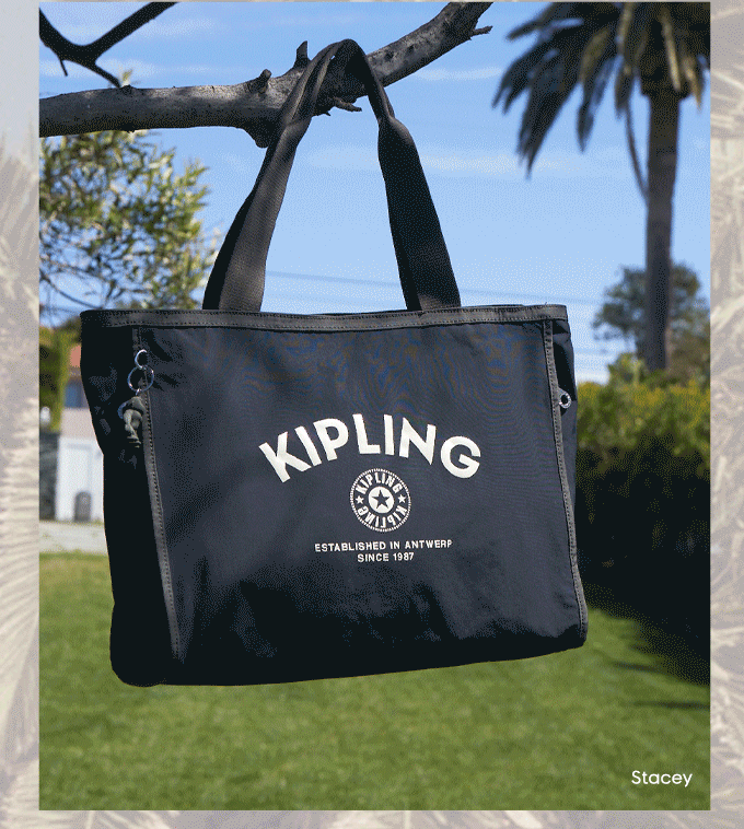 Kipling Stacey Tote Bag(KI3101) คอลเลคชั่นใหม่ล่าสุดจากkipling เป็นกระเป๋าที่มีสายคล้องเอาไว้ใช้งานบริเวณไหล่ สามารถจัดเก็บสิ่งของได้ในจำนวนมาก รวมไปถึงตัวซิปที่มีความไหลลื่น ใช้งานง่ายไม่มีสะดุดในขณะเดียวกันตัวกระเป๋าเองก็มีน้ำหนักเบามาก ๆ พื้นฐานที่สามา
