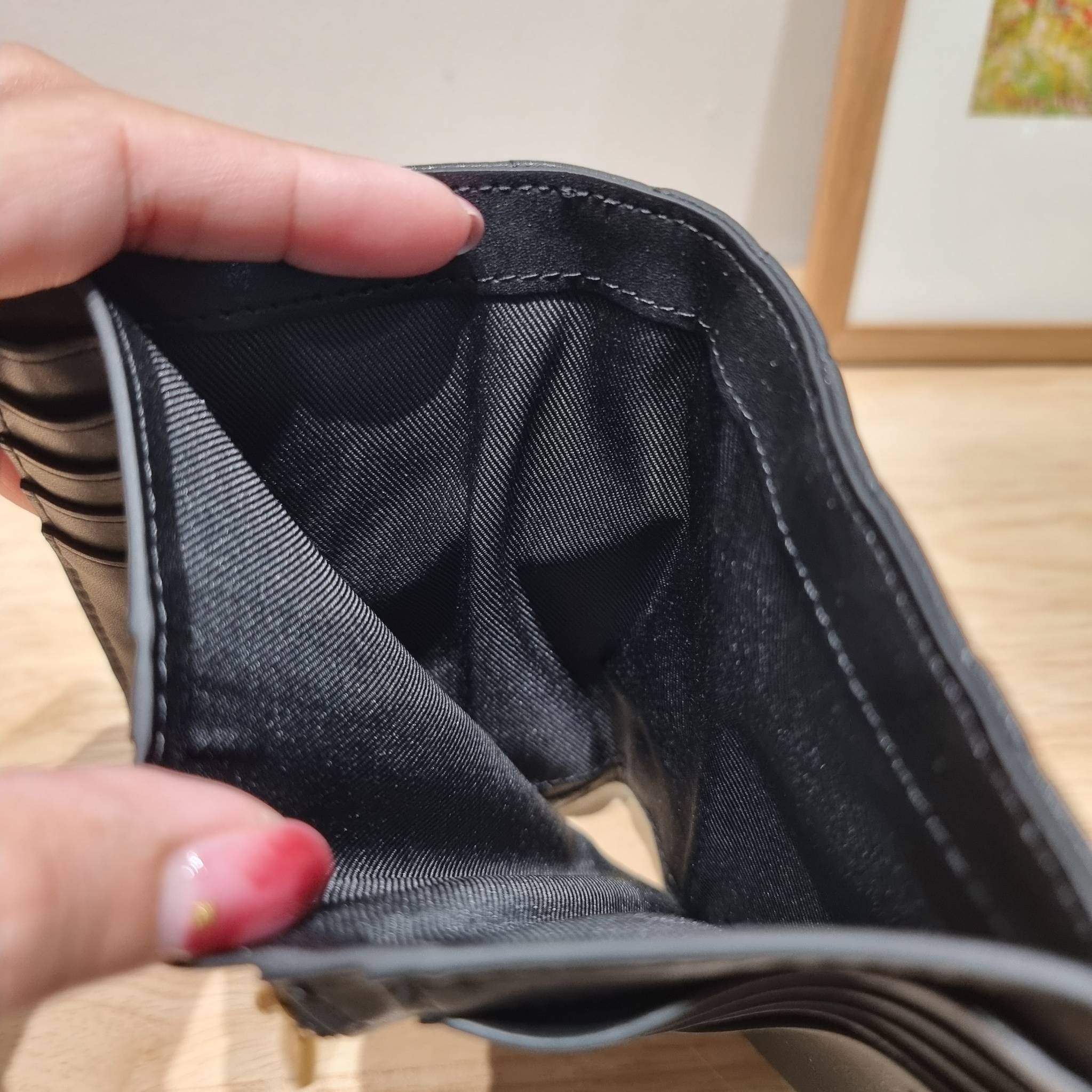 TORY BURCH KIRA CHEVRON MEDIUM SLIM WALLET กระเป๋าสตางค์ใบกลางรุ่นบาง ไม่กินพื้นที่กระเป๋า ดีไซน์เรียบหรู