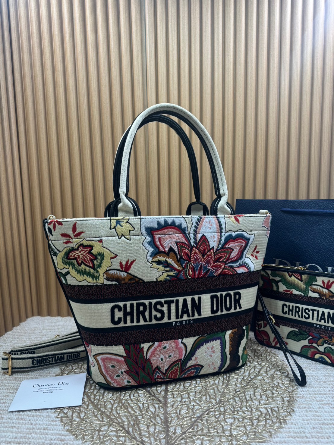 DIOR NEW LINE TOTE / DIOR KID TOTE กระเป๋าทรงโท้ทรุ่นใหม่ เอกษณ์ความหรูหรา โดดเด่นสวยงาม เกรดออริ 1:1 ใช้งานต่างประเทศได้
