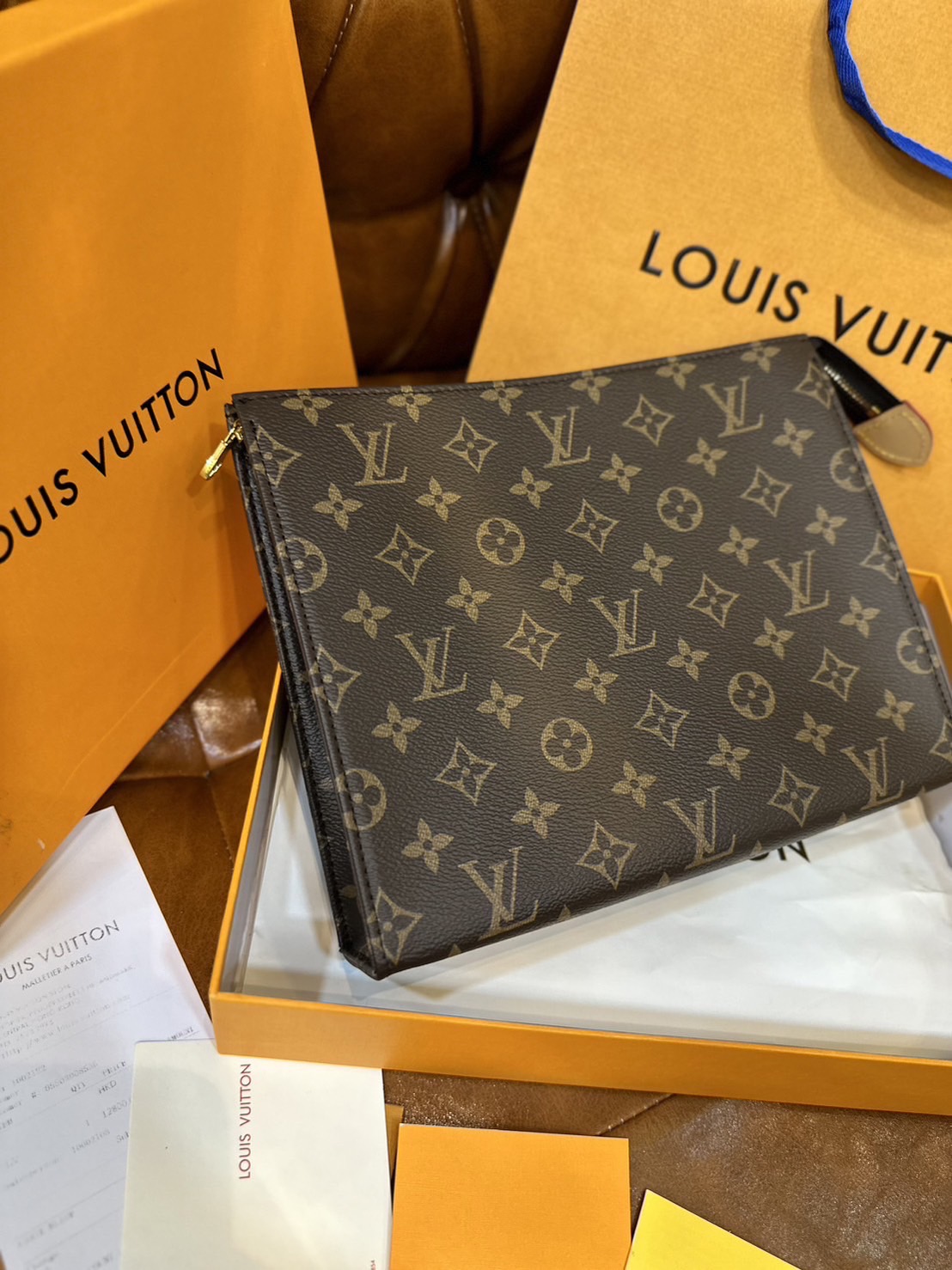 LV Pochette Voyage MM / LV Clutch กระเป๋าถือทรงคลัช ทรงพอช เกรดออริ สลับแท้ 1:1 ใช้ต่างประเทศได้ ใช้ได้ทั้งชายหญิง