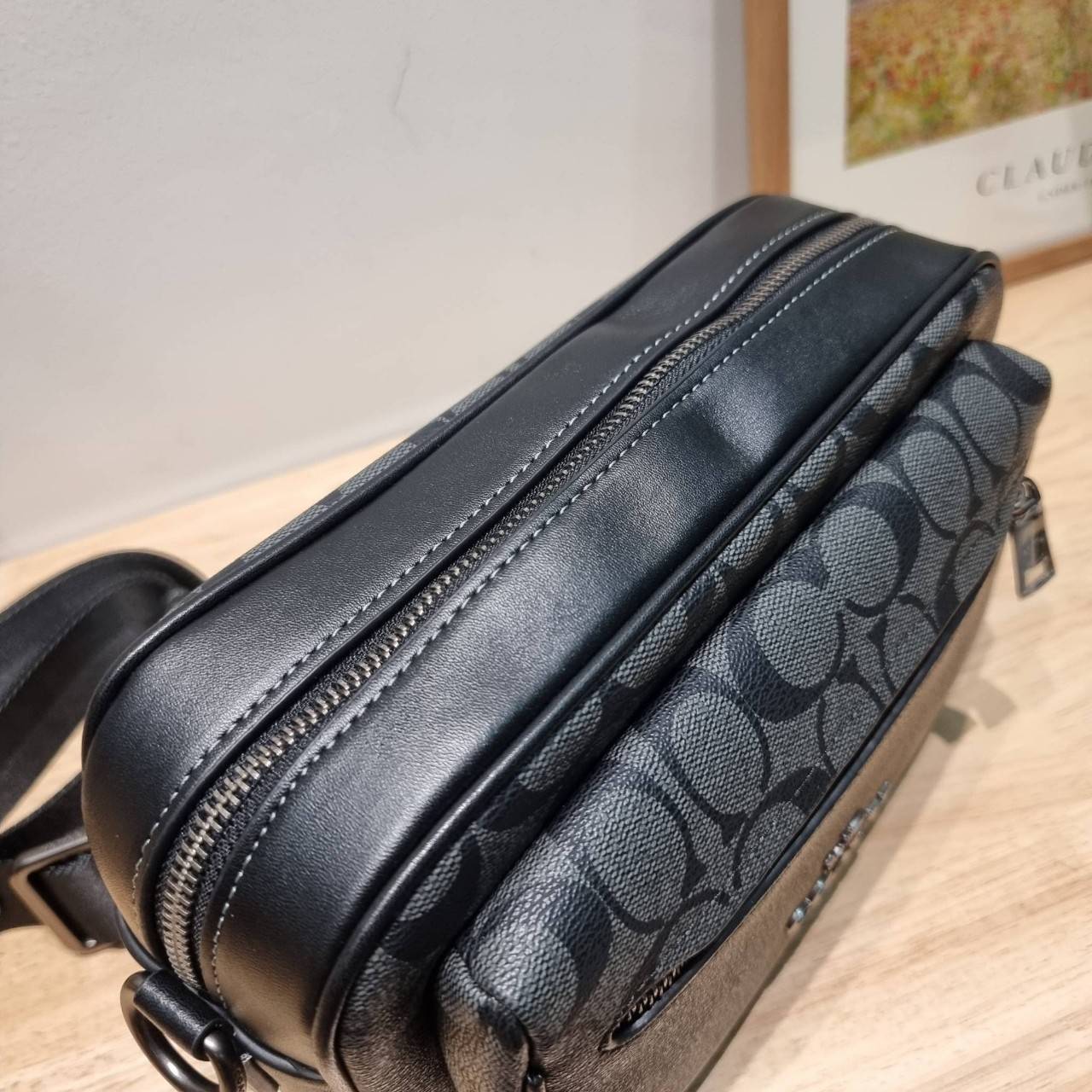 COACH ELIAS CROSSBODY IN SIGNATURE CANVAS BAG CJ509 CJ510 กระเป๋าครอสบอดี้ทรงคลาสสิค ดีไซน์รูปแบบใหม่ ใช้งานง่ายและสะดวก