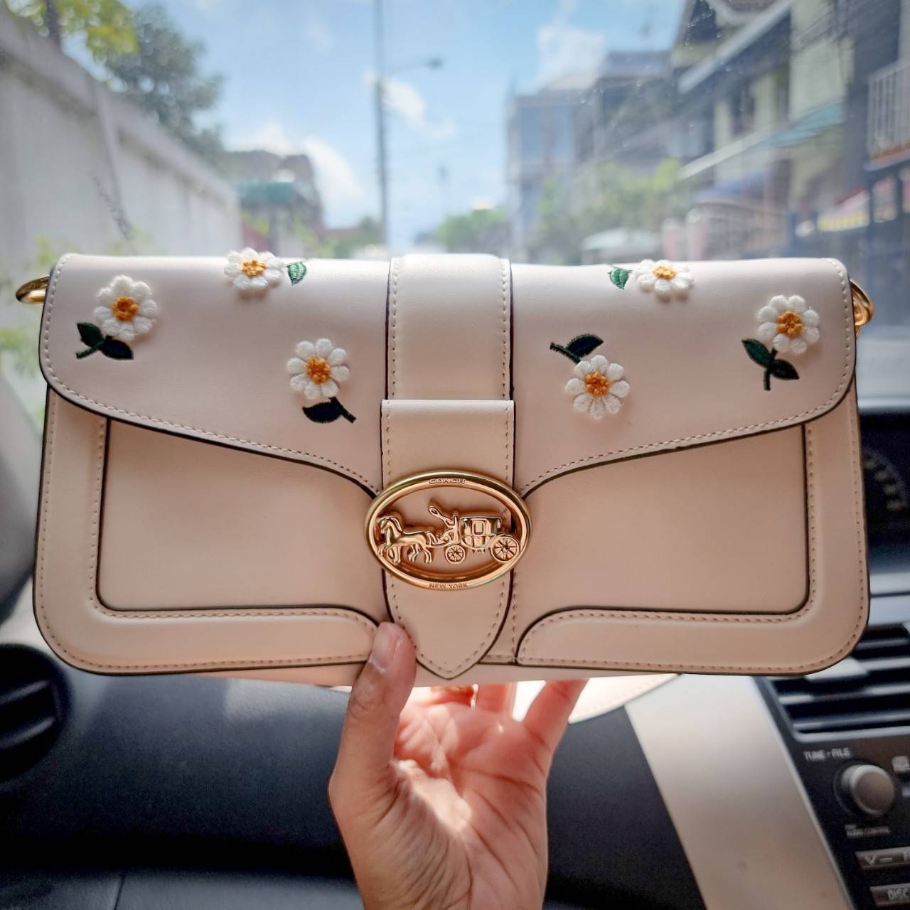 COACH C3594 GEORGIE SHOULDER BAG WITH DAISY EMBROIDERY