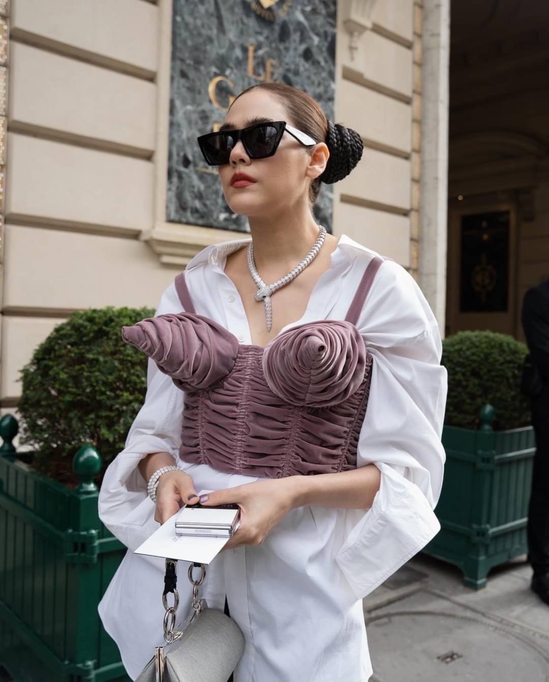 แว่นตาลิซ่า Celine Sunglass เกรดท็อปออริ 1:1 สลับแท้ เกรดดีสุด ใช้งานต่างประเทศได้ มาพร้อมกระเป๋าใส่แว่นปักลายซีลีน