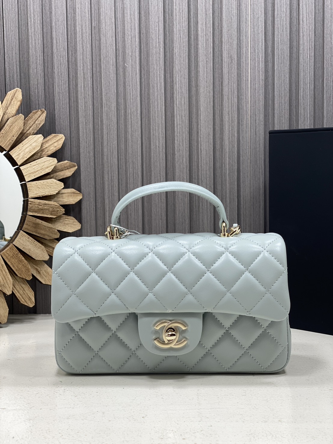 ORI หนังแท้ | CHANEL Classic Flap Bag TopHandle 20cm กระเป๋าสะพายคคลาสสิกพร้อมหูจับ หรูหราระดับตำนาน สวยงามเหนือกาลเวลา