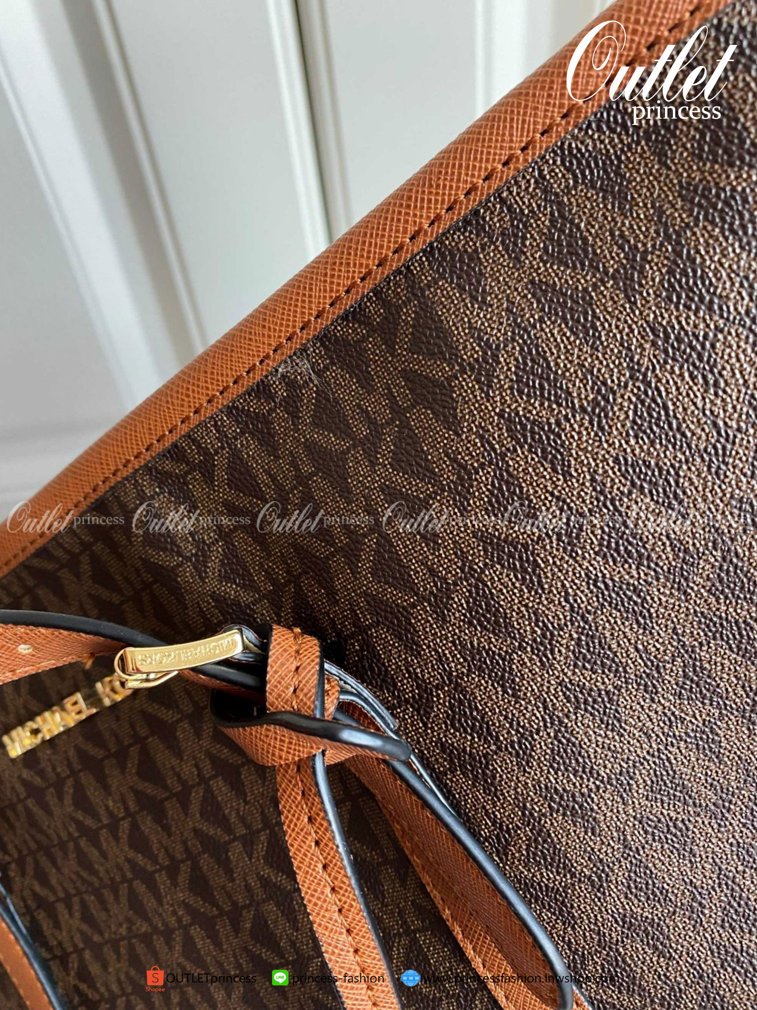 ของแท้ 100% MICHEAL KORS TOTE BAG ของแท้ กระเป๋าสะพายทรง SHOPPING BAG