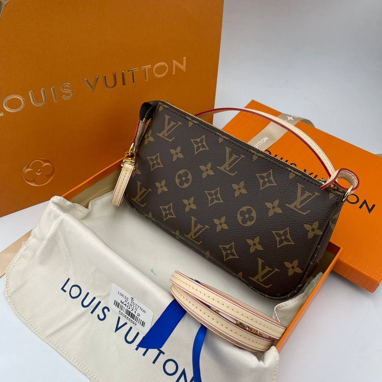 หนังแท้ Louis Vuitton Monogram Canvas POCHETTE ACCESSOIRES Handbag