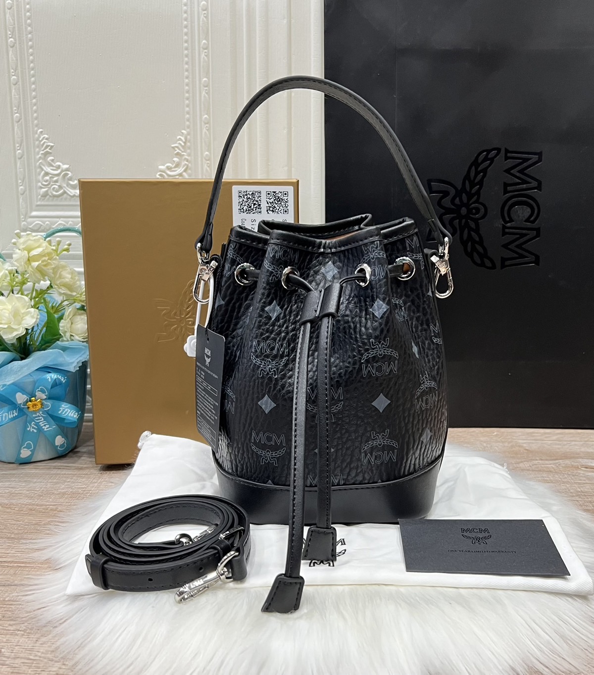 M.C.M MINI DESSAU DRAWSTRING BAG IN VISETOS กระเป๋าสะพายทรง bucket ไซส์ mini เกรดออริ สลับแท้ 1:1 ใช้งานต่างประเทศได้