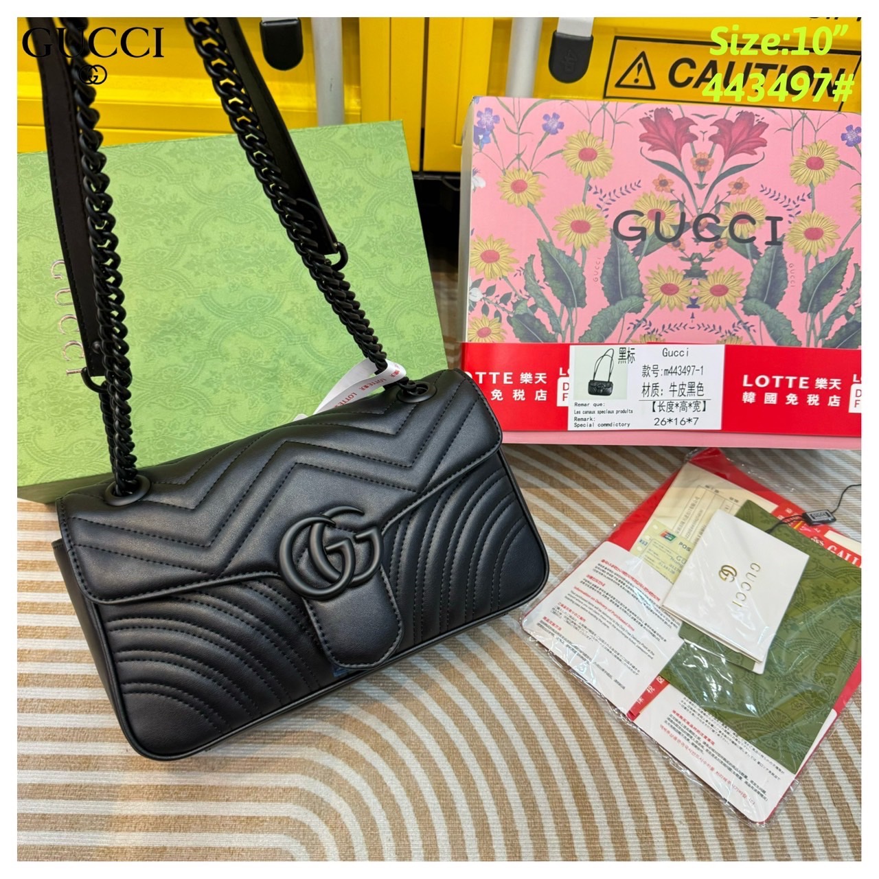 GUCCI GG Marmont small shoulder bag 🖤 กระเป๋าสะพายข้างรุ่นคลาสสิค ดีไซน์ใหม่ อะไหล่ดำ สะพายขับผิว ดูแพง อัพลุคได้สบายๆ เปิด-ปิดด้วยตัวกดล็อคแน่นหนา ด้านหลังดีไซน์รูปหัวใจ 🖤