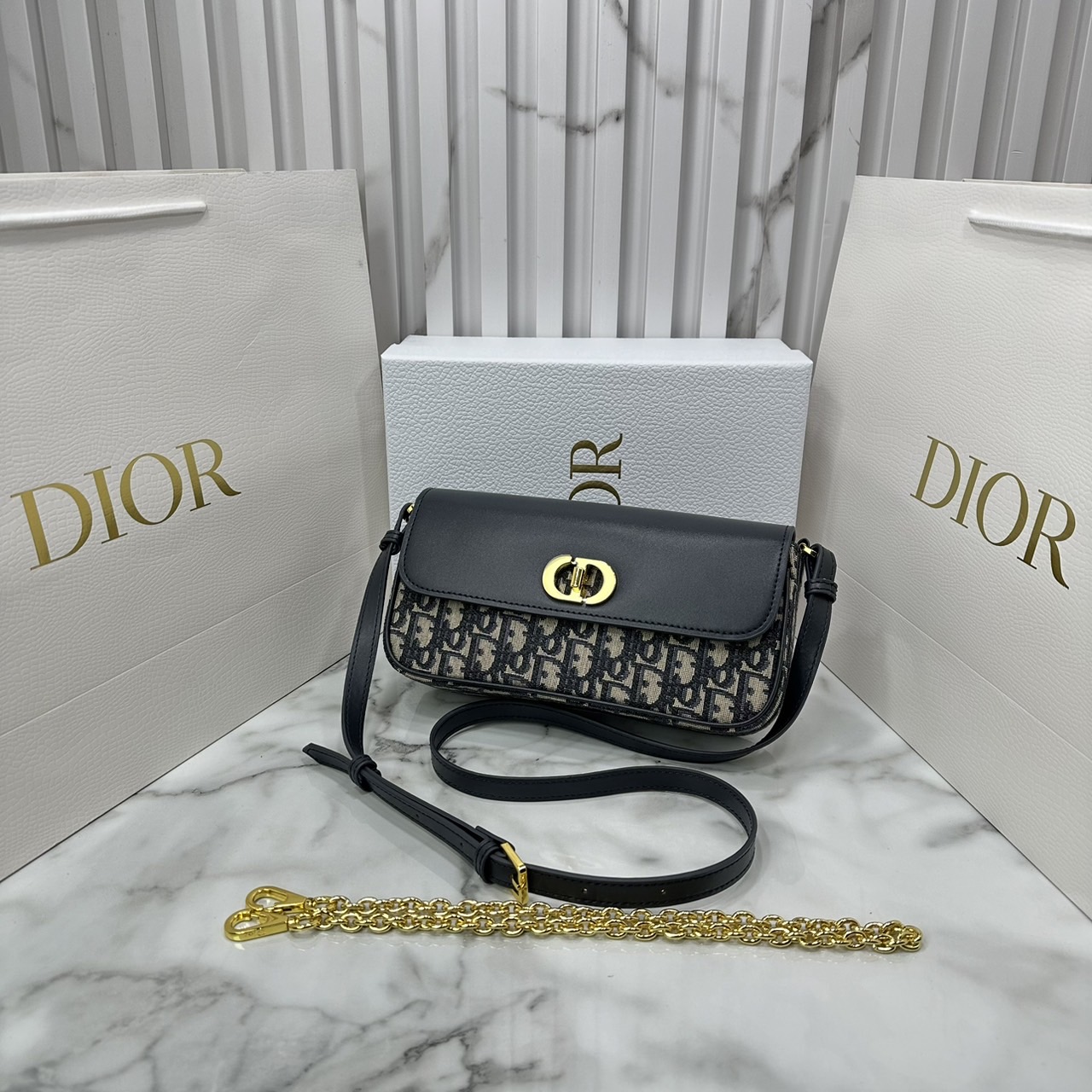 DIOR 30 Montaigne Avenue East-West Double Carry Mini Bag กระเป๋าสะพายทรงพอชรุ่นใหม่ winter 2024 สวยหรู ดีเทลแพง รุ่นที่ใครเห็นเป็นต้องรัก