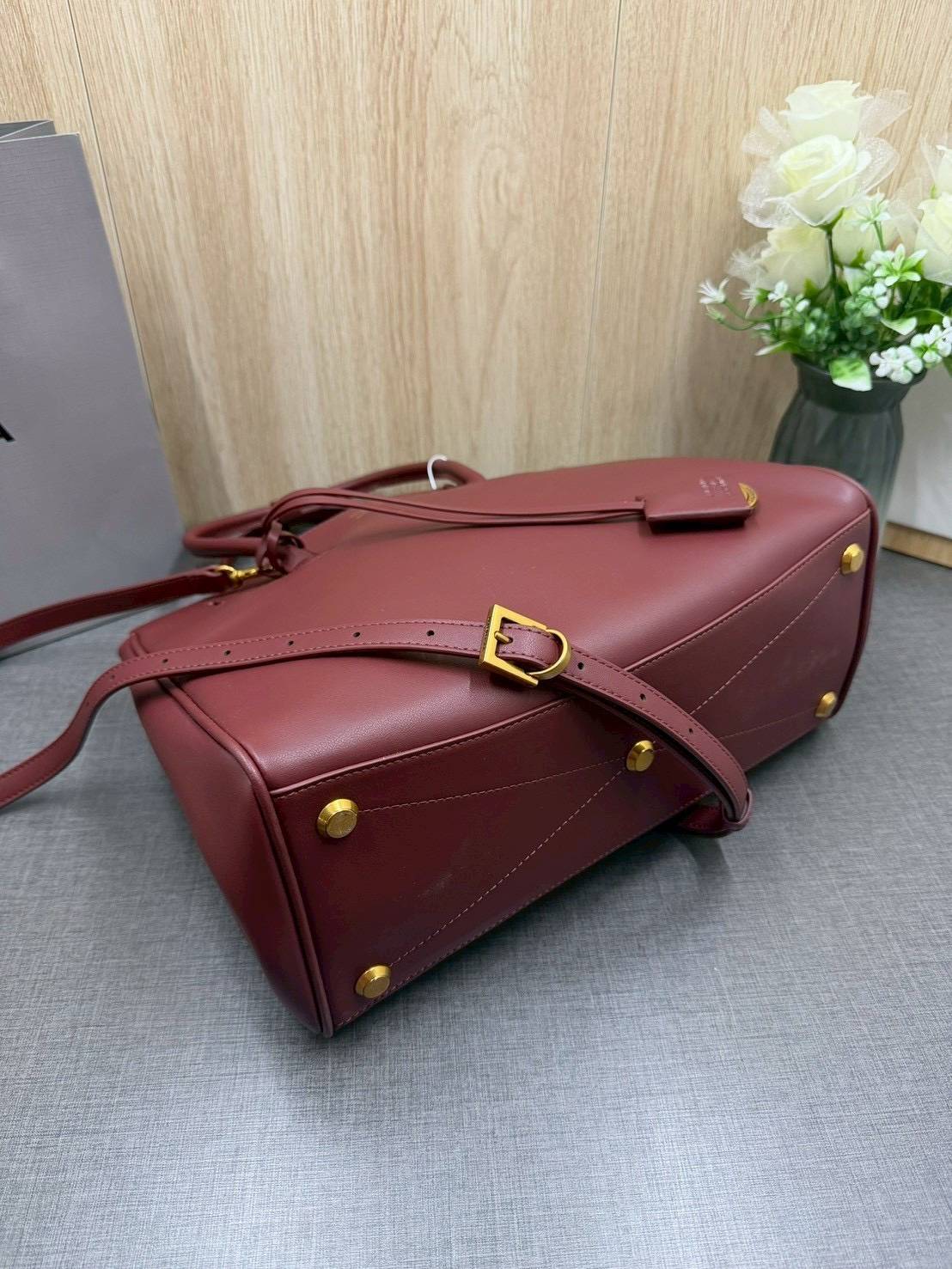 ORI หนังแท้ | Balenciaga Carry All Hampton Bag / Balenciaga Tote Bag 33cm กระเป๋าสะพายทรงโท้ท ภายในโล่งกว้าง ดีไซน์เรียบง่าย เรียบหรู