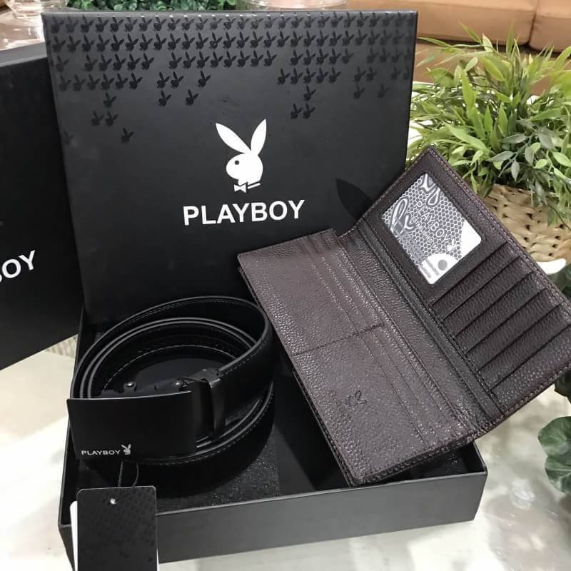 PLAYBOY LEATHER BELT & LONG WALLET VALUE PACK Limited Edition จาก Playboy เซทนี้สุดคุ้มค่ะได้ทั้งเข็มขัดและกระเป๋าสตางค์ใบยาวแบบใส่มือถือได้ มีช่องใส่รูป ช่องใส่บัตร ช่องใส่ธนบัตร แบงก์พัน ช่องซิปใส่เหรียญ แยกเป็นสัดส่วน พร้อมกล่องแบรนด์สามารถมอบเป็นของขว