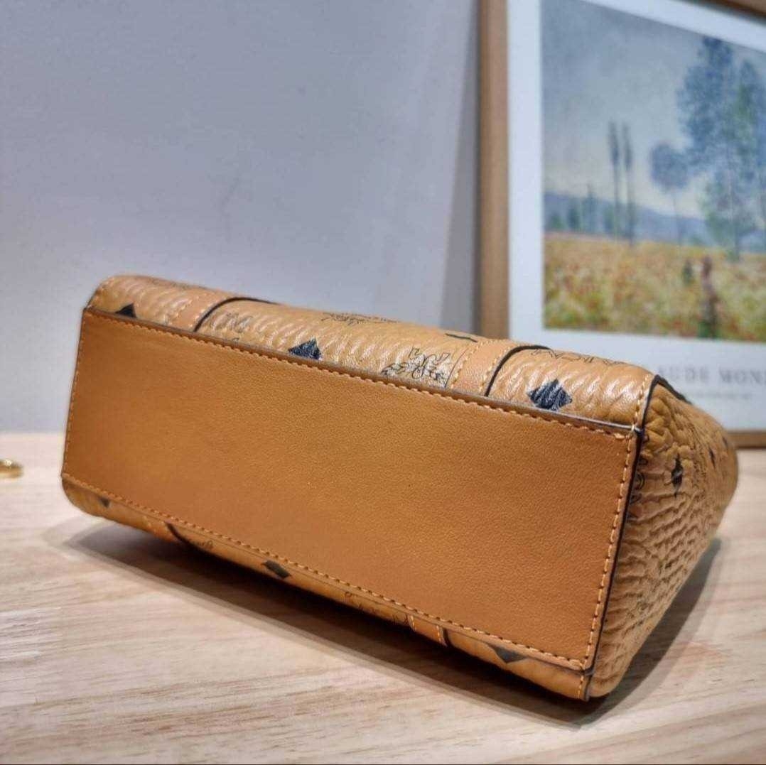 M.C.M MINI TONI SHOPPER IN VISETOS กระเป๋าถือ/สะพายข้าง ทรงโท้ทไซส์มินิ สวยคลาสสิค เกรดท็อปออริ 1:1 สลับแท้ ใช้งานต่างประเทศได้