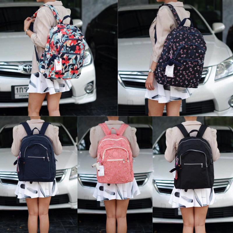 KIPLING Bizzy Boo เป็นกระเป๋าผ้าอ้อมกระเป๋าเป้สะพายหลังที่มีสไตล์ กระเป๋าเป้สะพายหลังขนาดเล็กที่มีน้ำหนักเบาและใช้งานง่ายและทำความสะอาดได้ง่ายออกแบบมาเป็นพิเศษสำหรับทารกของคุณ Bizzy Boo มาพร้อมกับกระเป๋าด้านข้างสำหรับทารกเล็ก ๆ ที่เข้ากันได้กับแผ่นรองพื้น