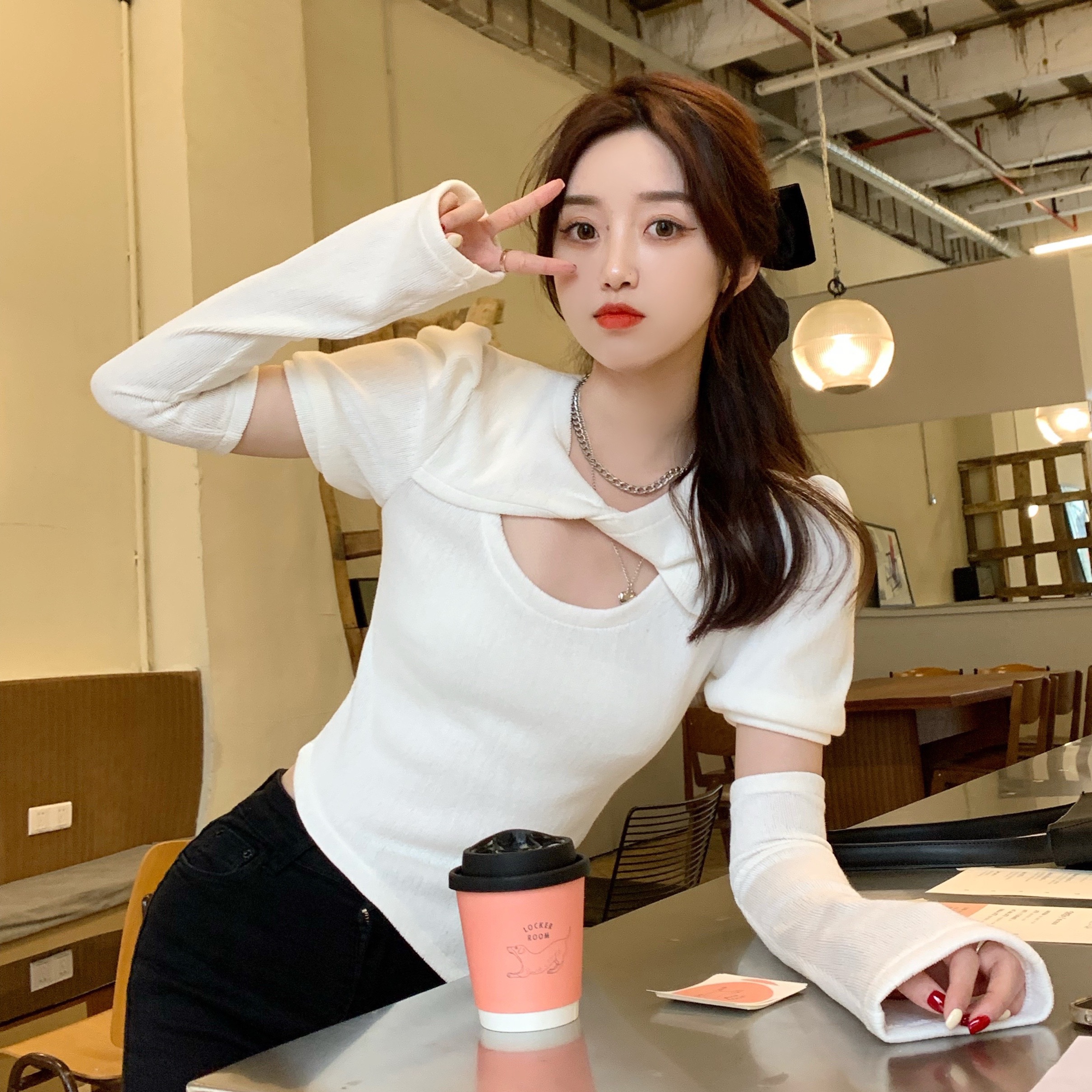 พร้อมส่ง ⭐️ White star tops เสื้อแขนสั้นพร้อมปลอกแขนเข้าเซต (IN36877)