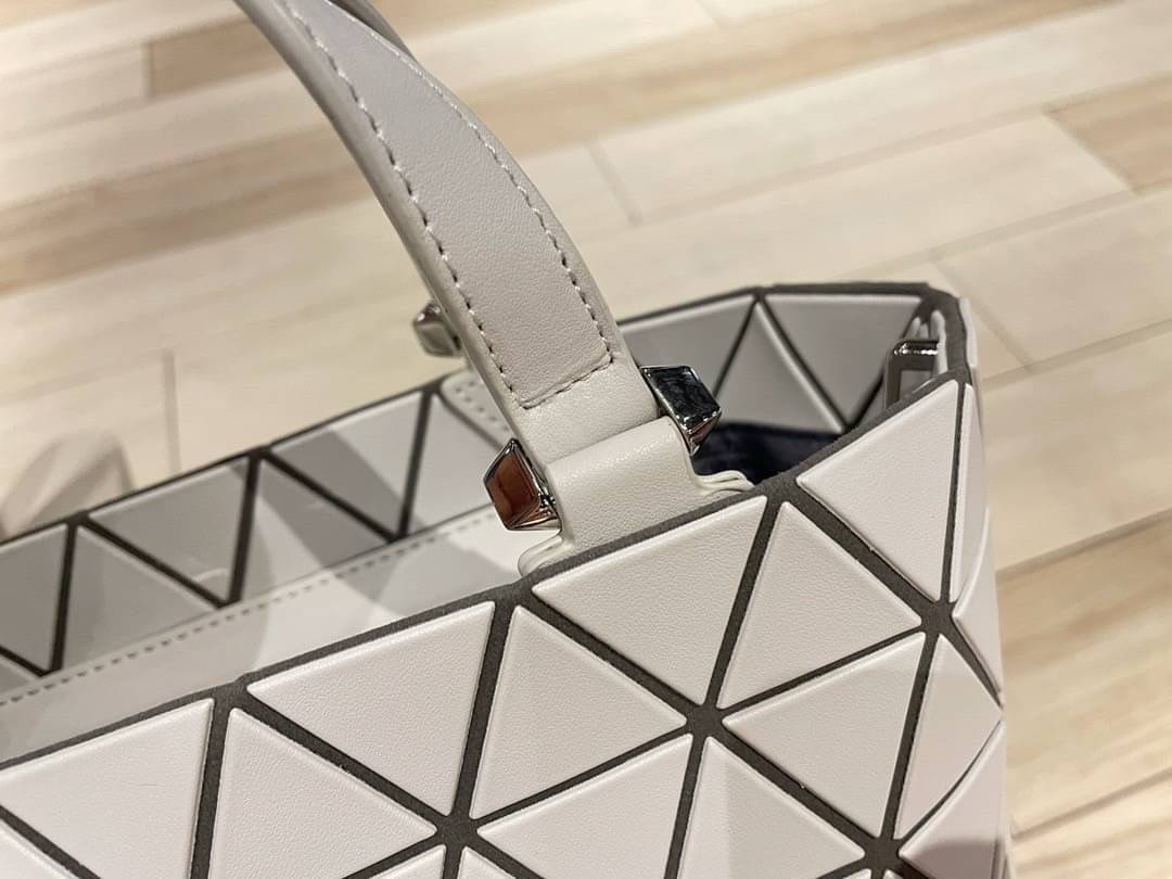 VIP GIFT 】BAOBAO Issey Miyake Crystal Matte Shoulder Bag
