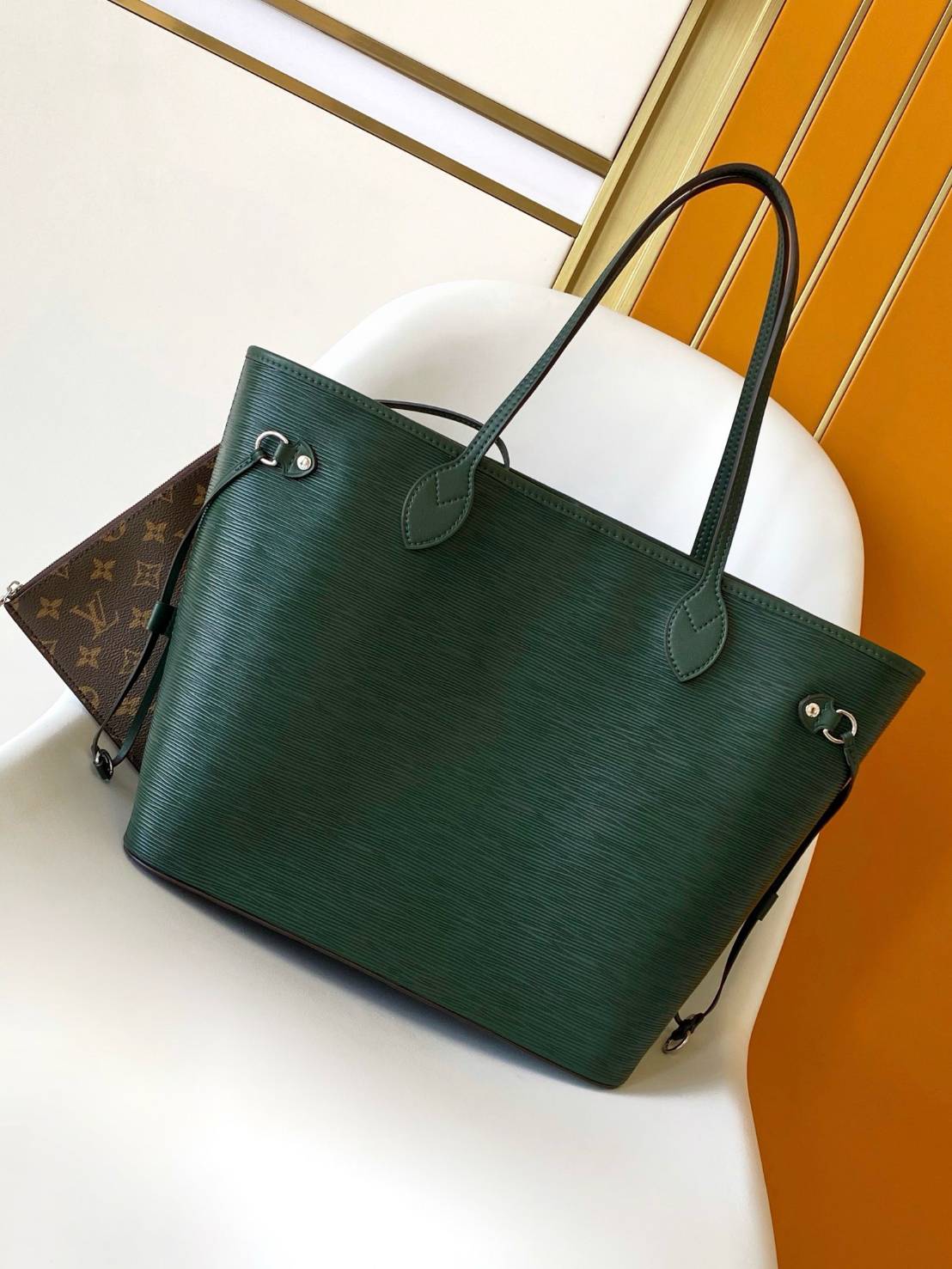 เกรดเทพ Top ORI | LV Neverfull MM Epi Leather กระเป๋าทรงโท้ทเนเวอร์ฟูล หนังแท้เกรดดีสุด หนังลายไม้ พร้อมใบลูก ลายโมโนแกรม ด้านในบุด้วยซับในไมโครไฟเบอร์ ช่องพ็อกเก็ต ซิป 1 ช่อง งานสวยมาก ตัดเย็บดีทุกจุด 🤍 เกรดเทพออริจินอล สลับแท้ 1:1