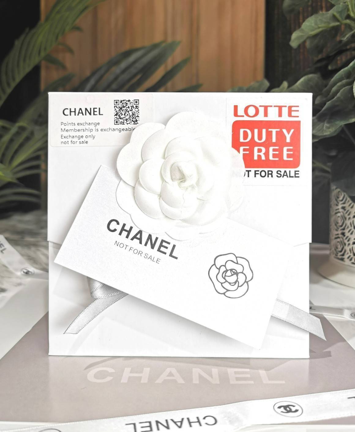 CHANEL 7Days EARRING VIP GIFT WITH PURCHASE ORIGINAL PACKAGE (GWP) ชุดกิ๊ฟเซทของกำนัลสุดเลอค่าจากการแลกคะแนนสะสมสำหรับลูกค้าสมาชิก VIP CHANEL DUTYFREE ไอเท็มหายากชวนสะสมมาเป็นชุดให้ถึง7แบบ7สไตล์สลับใช้ ดีไซน์สวยเลอค่าสุดคลาสสิค