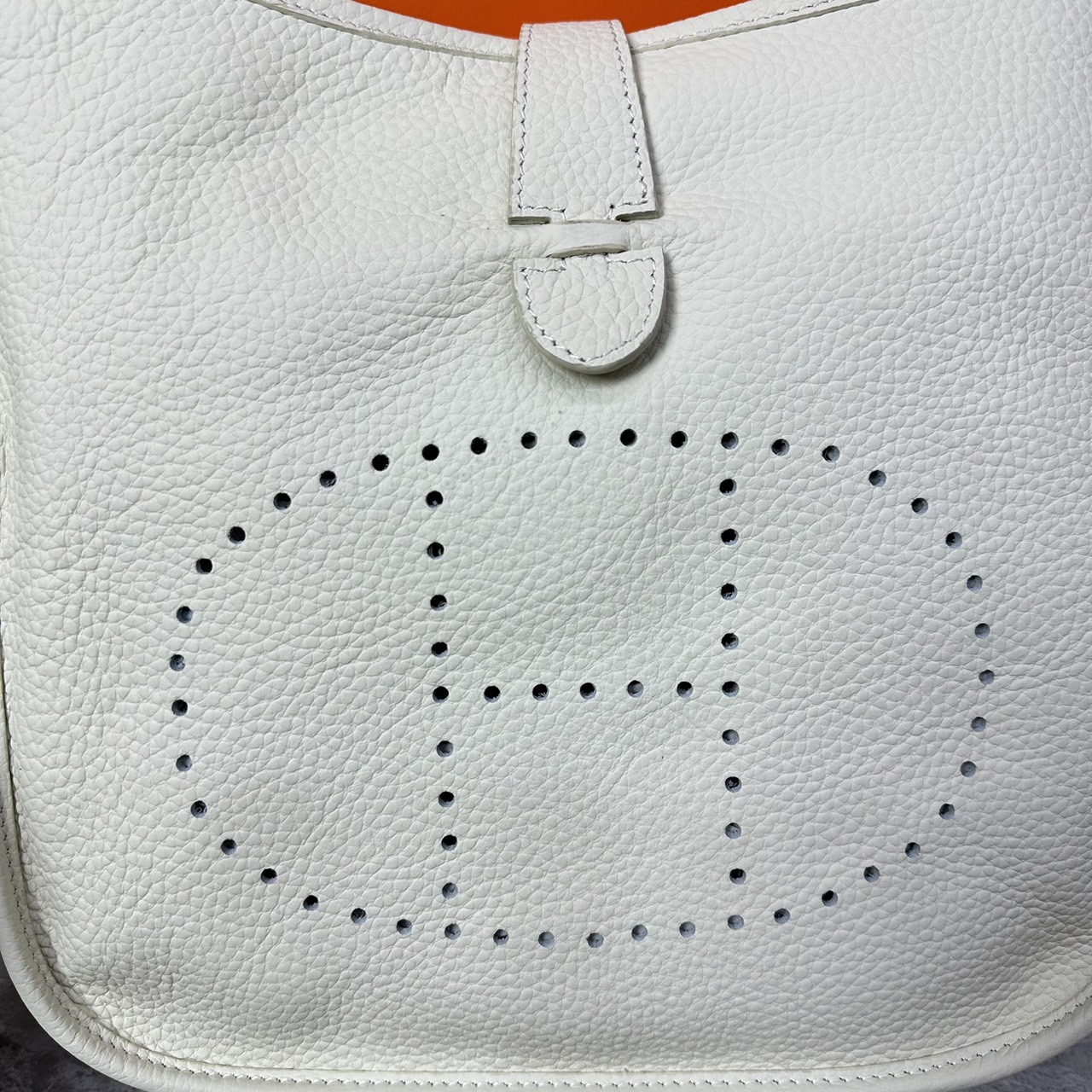 HERMES Evelyne PM Bag The Perfect Crossbody Bag 29cm กระเป๋าทรงโท้ทแบรนด์หรู เอกลักษณ์ของความสง่างาม เกรดออริ สลับแท้ 1:1 ใช้งานต่างประเทศได้