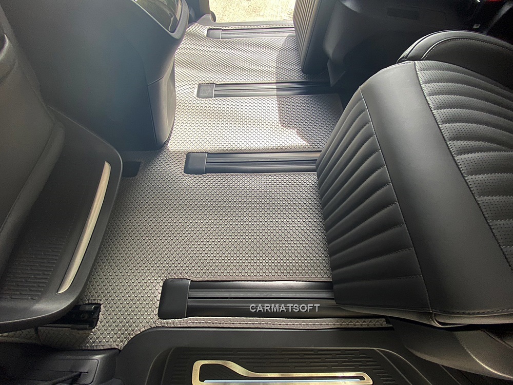 พรมปูพื้นรถยนต์ MG MAXUS 9 พรมกระดุมเม็ดเล็กpvc เข้ารูป สวย ทนทาน เต็มคัน