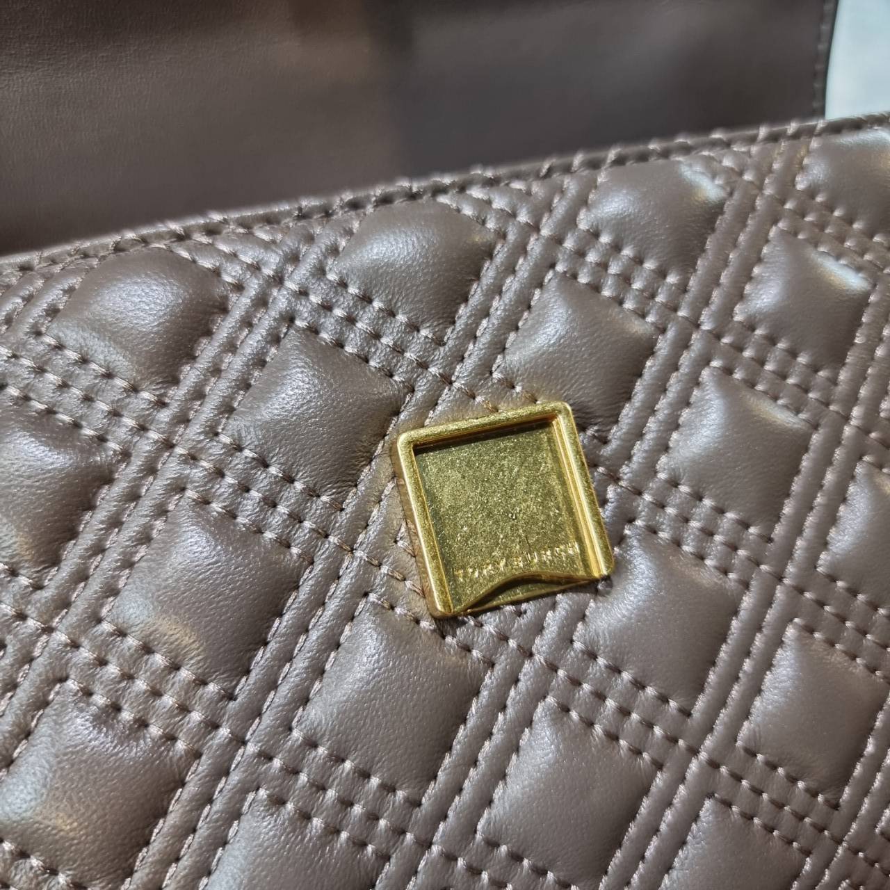 OUTLET 】TORY BURCH FLEMING SMALL CONVERTIBLE SHOULDER BAG แรร์ไอเท็ม สีมาใหม่ นิวซีซั่น สวยหรู ดูผู้ดีสุด