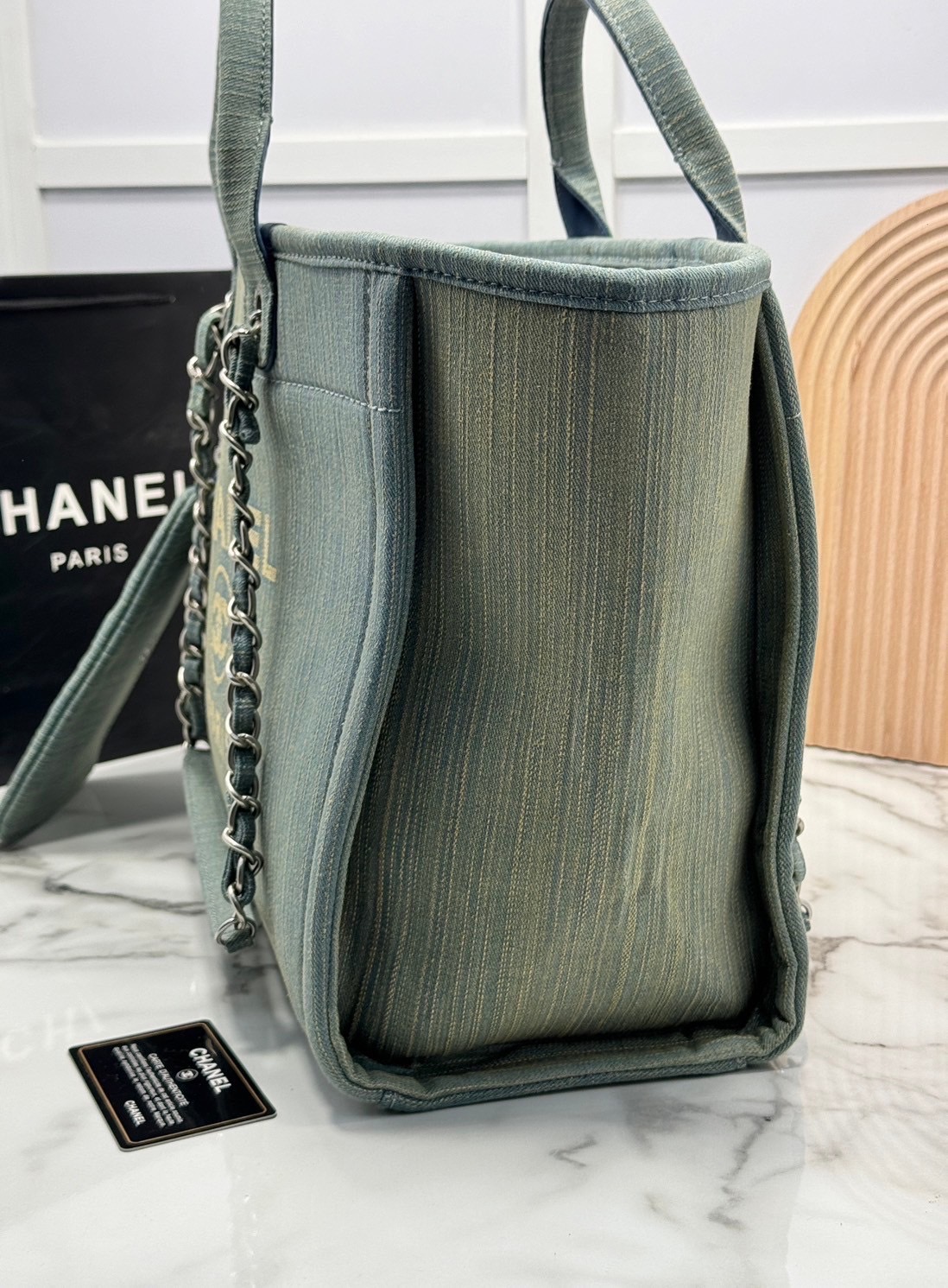 ORI หนังแท้ | Chanel Deauville Tote Bag กระเป๋าสะพายทรงโท้ทช้อปปิ้ง ใบใหญ่ ภายในโล่งกว้าง จุของได้เยอะ