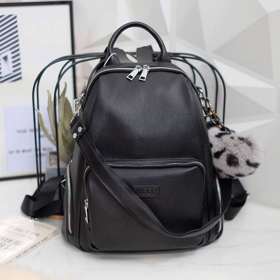 กระเป๋า ทรงน่ารัก มากๆๆๆ จากแบรนด์ KEEP รุ่น Misty backpack มาใหม่ หนัง Microfiber ผิวสัมผัสคล้ายหนังวัวแท้ เนื้อหนา นิ่มมือ พิเศษ!! เป้ใบนี้ มีสายสั้นหนังสำหรับสะพายไหล่ให้ด้วยคะ ใครชอบเป้สไตล์นี้ ห้ามพลาดเลยน๊า สวยจริง คอนเฟิร์มเลย