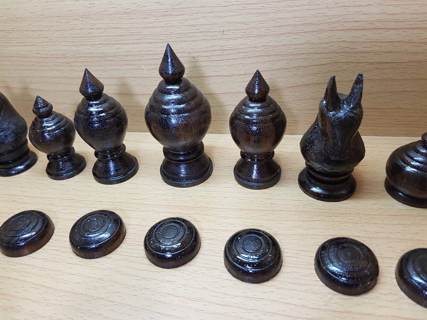 ตัวหมากรุกไทยชุดพยุหคีรีไม้เนื้อแข็ง