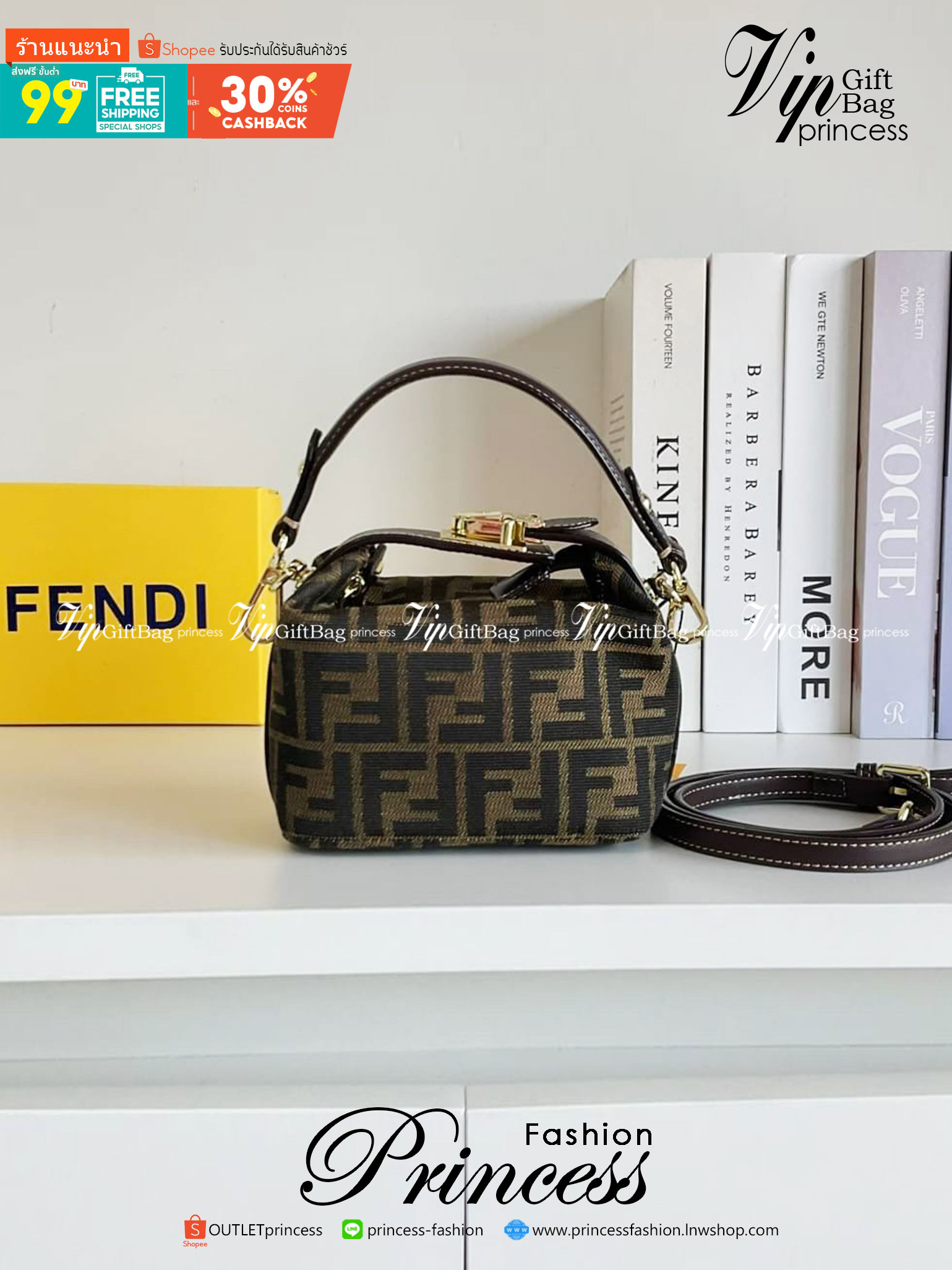 FENDI MINI BAGUETTE BROWN FABRIC BAG วัสดุ CANVAS พิมพ์ลายแบรนด์ *ทรงมินิน่ารัก เปิดปิดด้วยตัวล็อคปั้มลายแบรนด์ พร้อมซิปยาว ภายในมีช่องซิปแยกอีกช่อง สามารถใส่ iphone เงิน ของจุกจิกได้ มาพร้อมสายสะพาย2แบบ ถอดปรับได้ อะไหล่ปั้มแบรนด์สีทอง Rare items เด็ดๆแบ