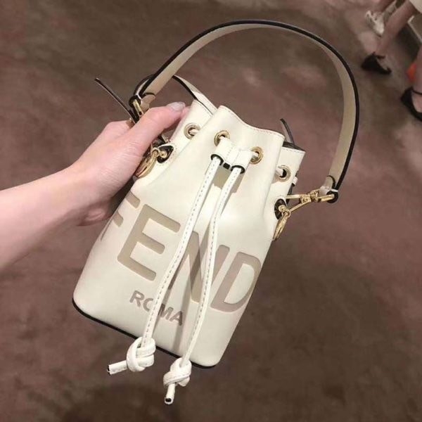 FENDI Mon Tresor Mini Leather Bucket Bag / FENDI Bucket Bag พร้อมส่ง กระเป๋าถือหรือสะพายข้างทรงบัคเก็ต ทรงขนมจีบ ลายแบรนด์ อะไหล่ทองหรูหรา