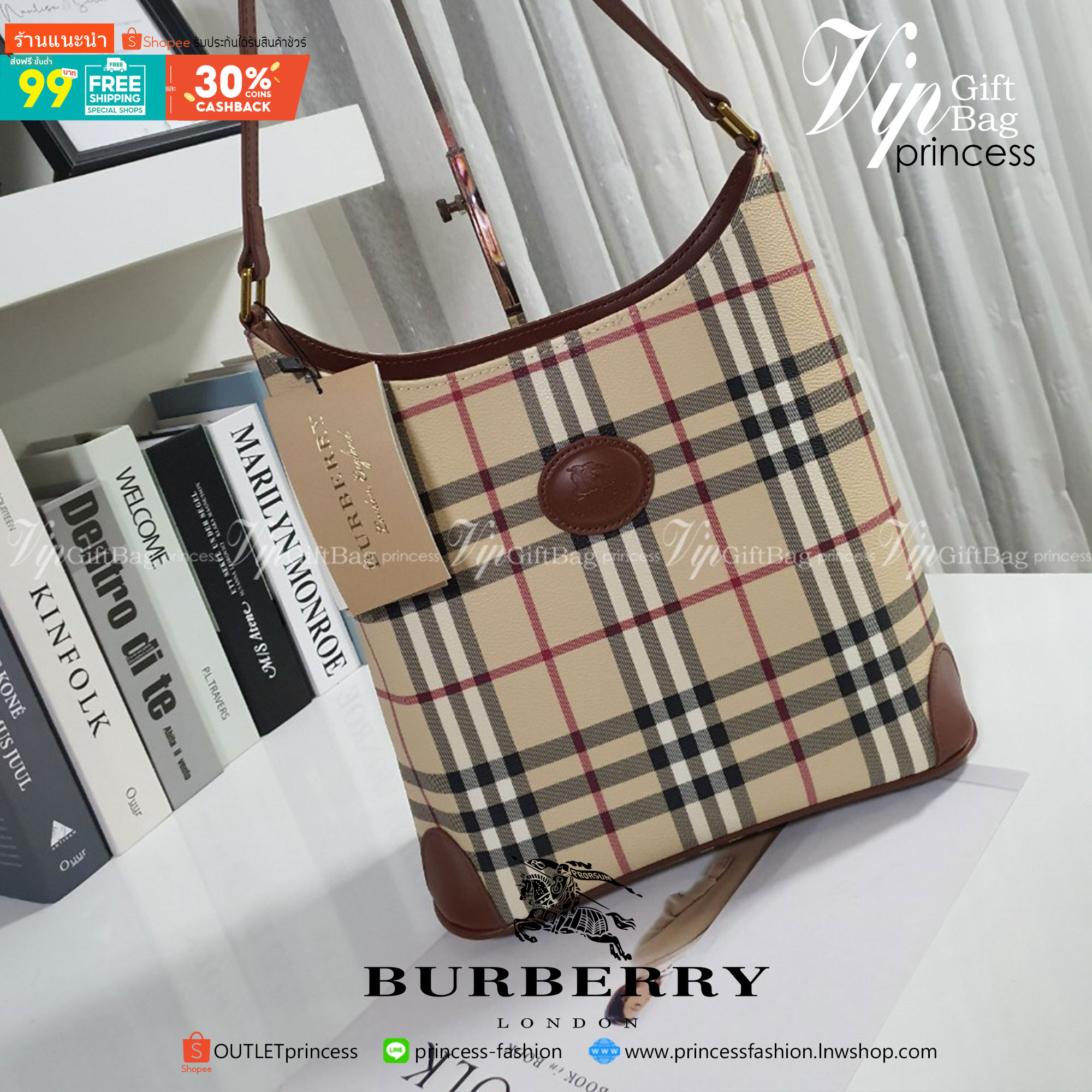 พรีเมี่ยมกิ๊ฟแท้ 100% 】BURBERRY VINTAGE BAG VIP GIFT WITH PURCHASE (GWP) กระเป๋าสะพายไหล่ พรีเมี่ยมกิ๊ฟ Limited Edition จากBURBERRY วัสดุหนังPVC สวยหนังนิ่ม ตัดด้วยสายหนังสีน้ำตาลเข้ม *สวยตาแตกกกก