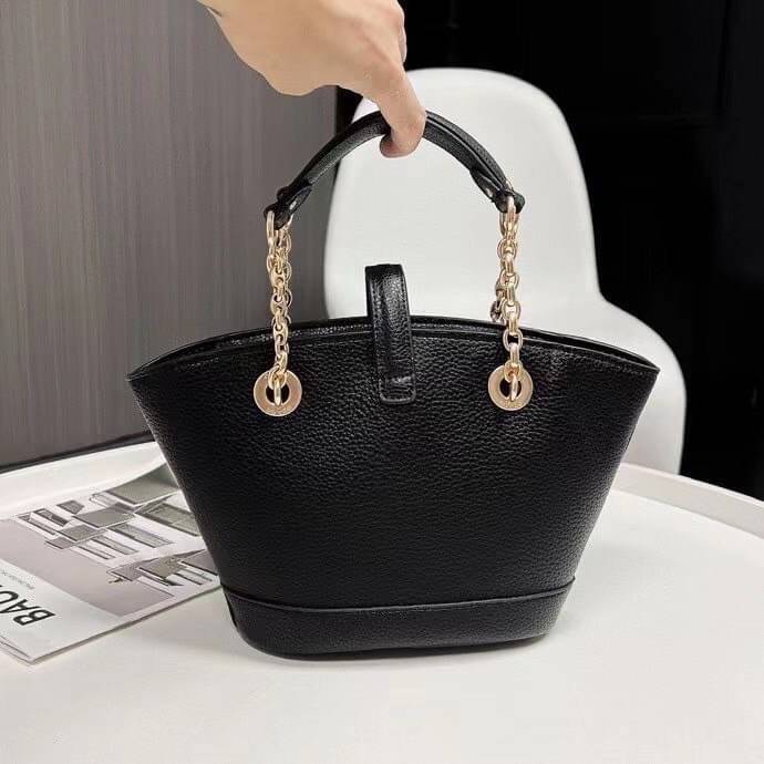 COACH Lane Bucket Bag In Signature Canvas C8597 C8399 พร้อมส่งที่ไทย