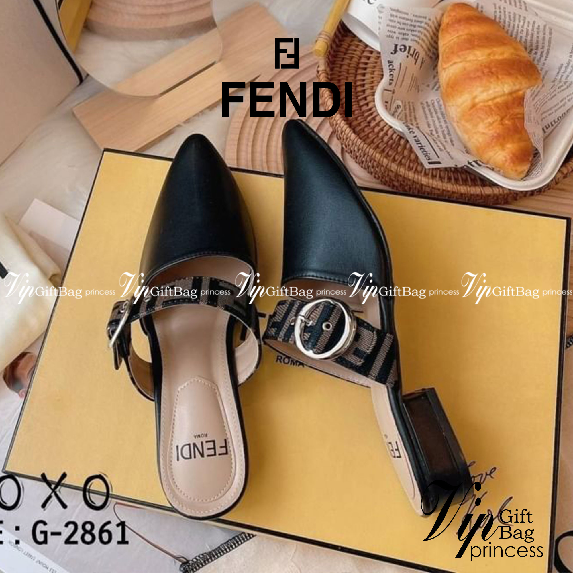 FENDI Mid Heel รองเท้างานสวม งานแบรนด์ หัวแหลม ใส่แล้วขาเรียวยาว แมทส์ชุดง่าน น้ำหนักเบา มีส้นเล็กน้อย กำลังใส่สบาย (ชนช้อป) วัสดุหนัง PU