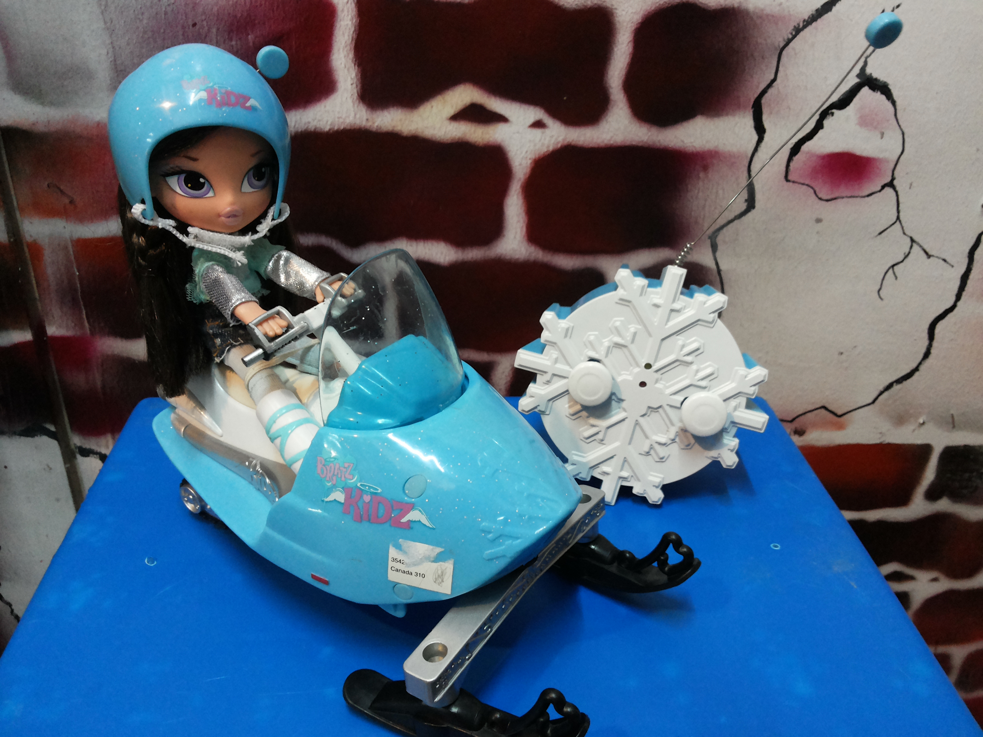 Bratz Kidz Winter Vacation RC Vehicle with Dana_ตุ๊กตาแบรทส์มือสองสภาพดีมาก