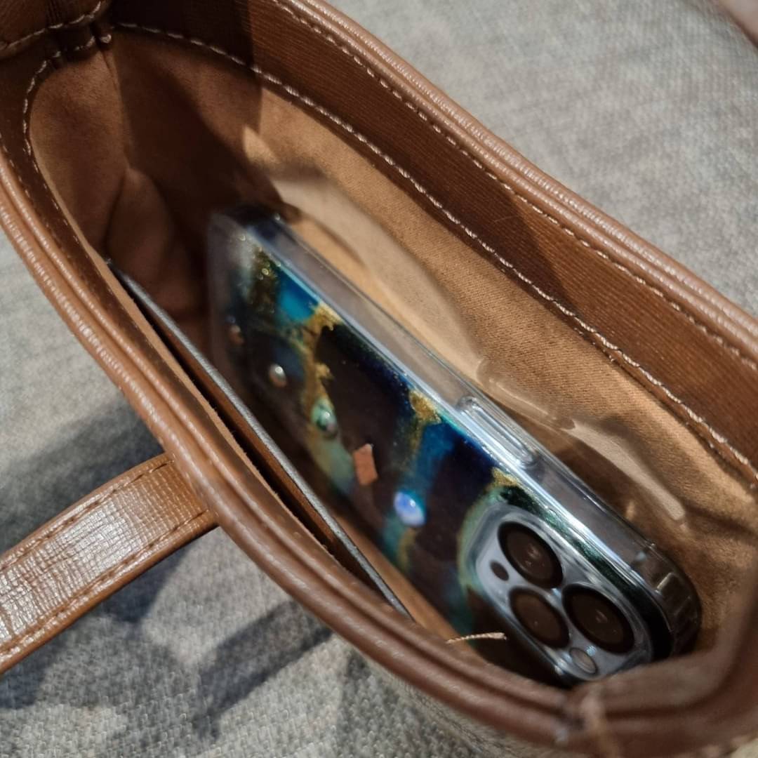 GUCCI Jackie 1961 Mini Hobo Bag GC MULTI BAG น้องคนสวย ใบเล็กแต่สุดว้าว กระเป๋าถือ/สะพายข้างวีไอพี พรีเมี้ยมกิ๊ฟที่จะทำให้หลงรักกันไปแบบสุดๆ น้องน่ารักมีดีเทลแฝงความหรูในตัว วัสดุหนังแคนวาสทนทาน อยู่ทรง ปากกระเป๋ามีตัวล็อค ภายในเป็นช่องโล่ง มีช่องใส่บัตรภ