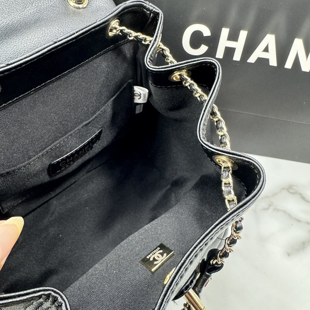ORI หนังแท้ | Chanel Duma Backpack กระเป๋าเป้ไซส์มินิ น่ารักน่าใช้สุดๆ ไอเท็มยอดฮิต รูปทรงทันสมัย ดีเทลความสวยมากมาย