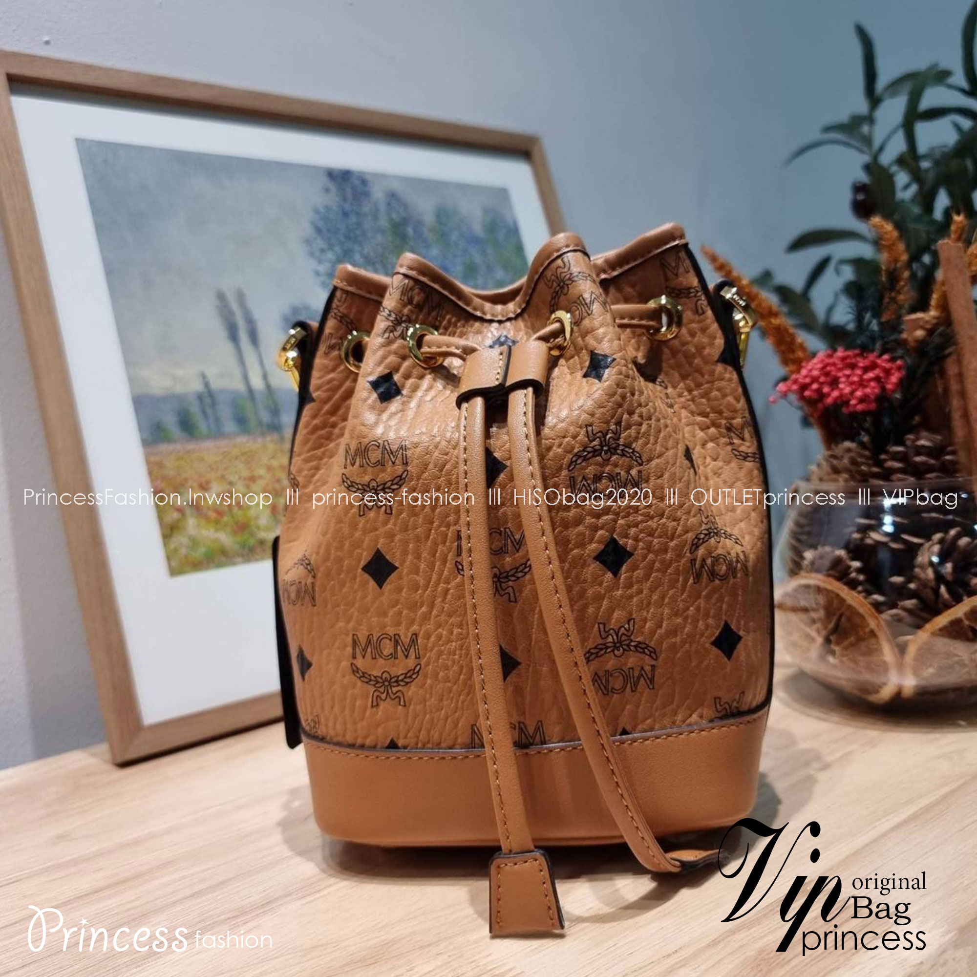 M.C.M MINI DESSAU DRAWSTRING BAG IN VISETOS กระเป๋าสะพายทรง bucket ไซส์ mini เกรดออริ สลับแท้ 1:1 ใช้งานต่างประเทศได้